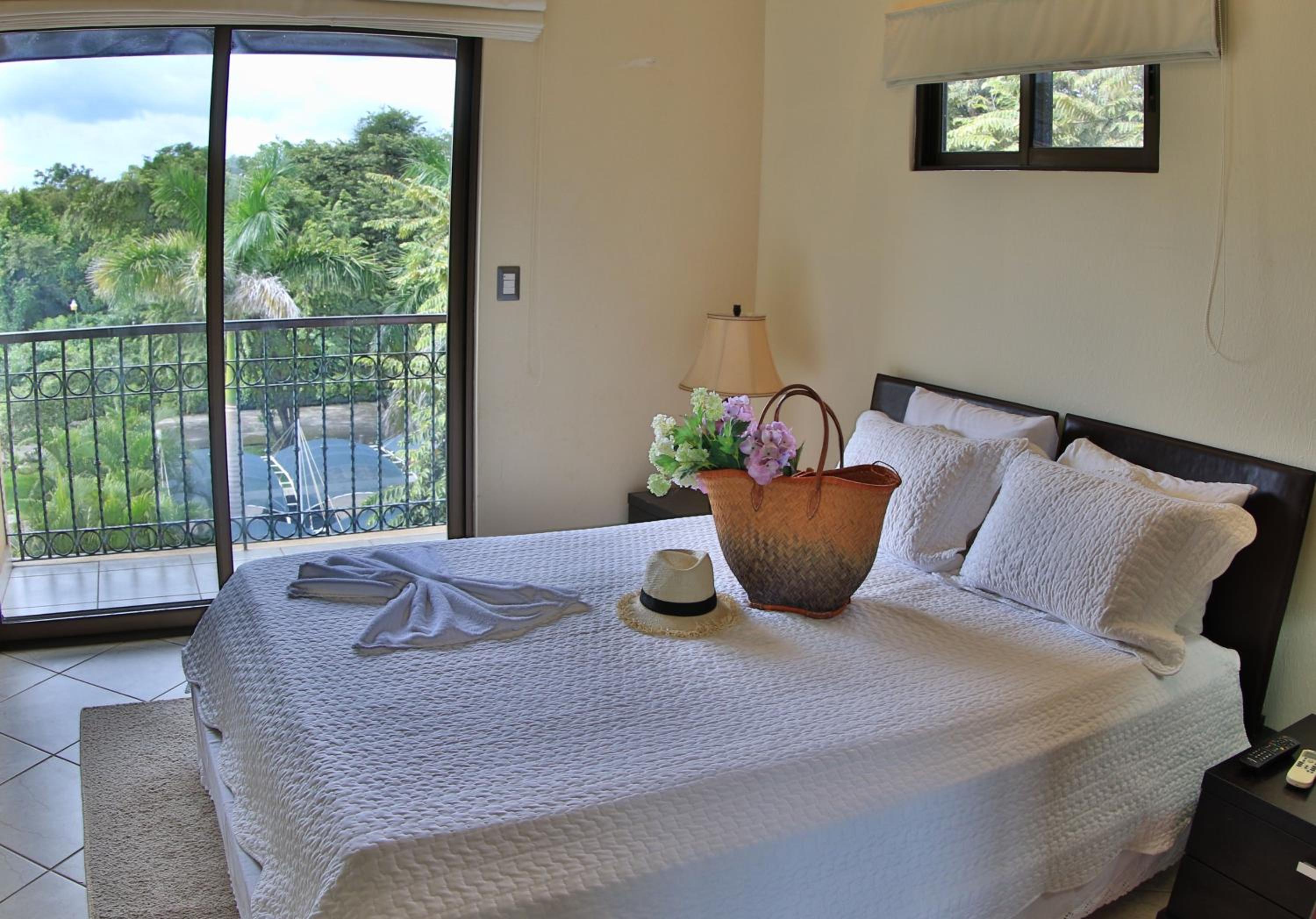 The Oaks Tamarindo Pool Front Condominiums fast wifi