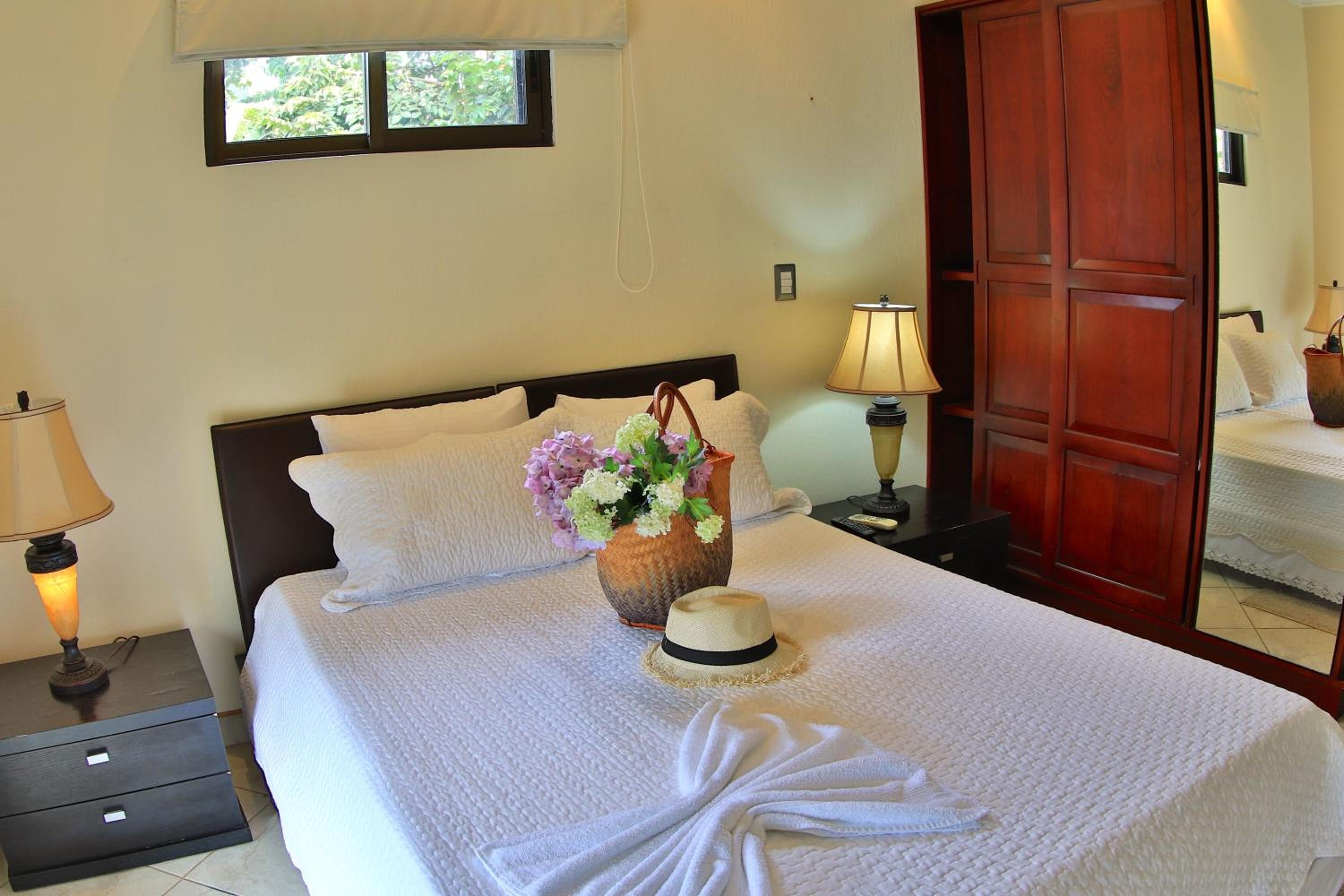 The Oaks Tamarindo Pool Front Condominiums fast wifi