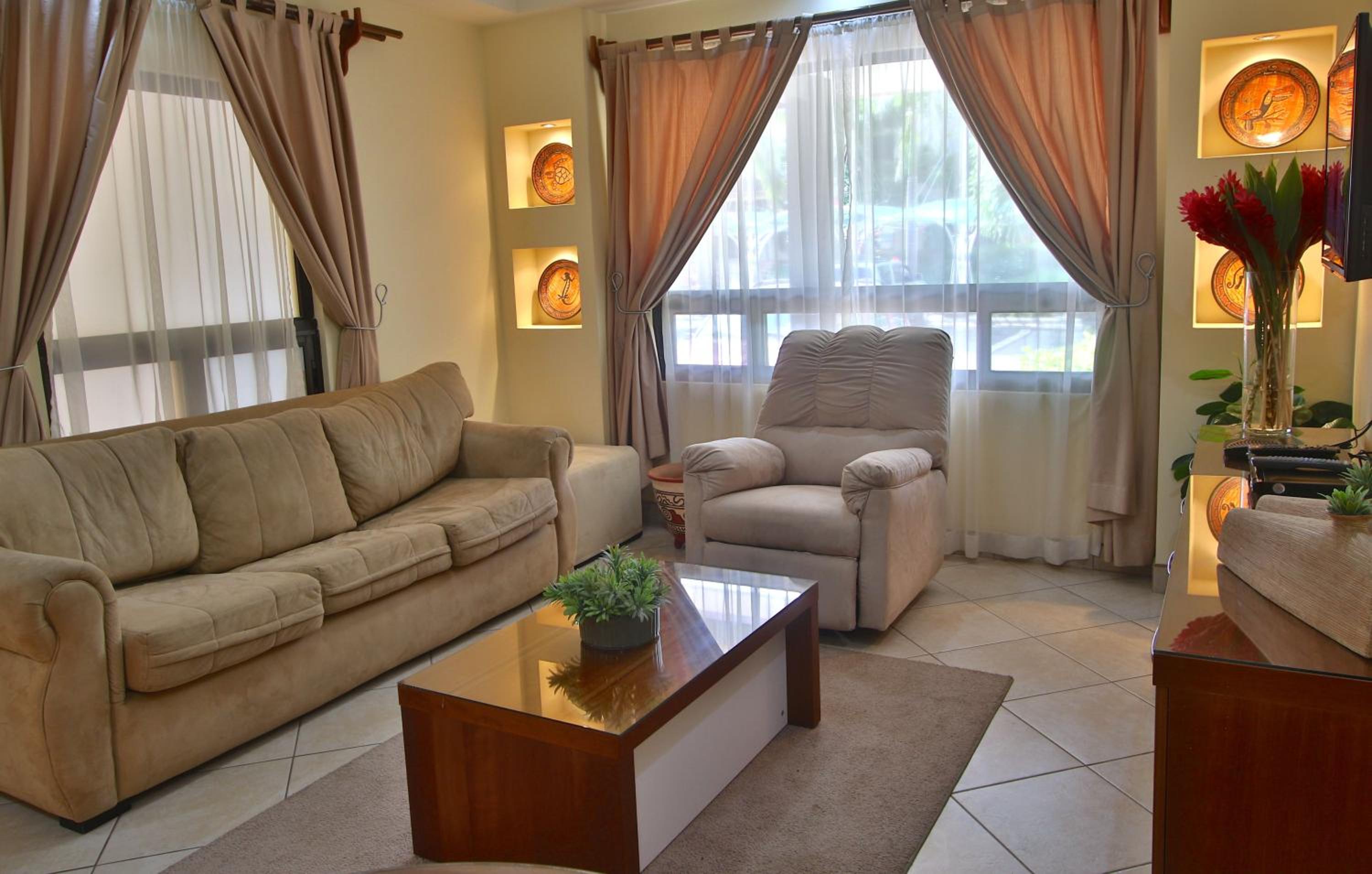 The Oaks Tamarindo Pool Front Condominiums fast wifi