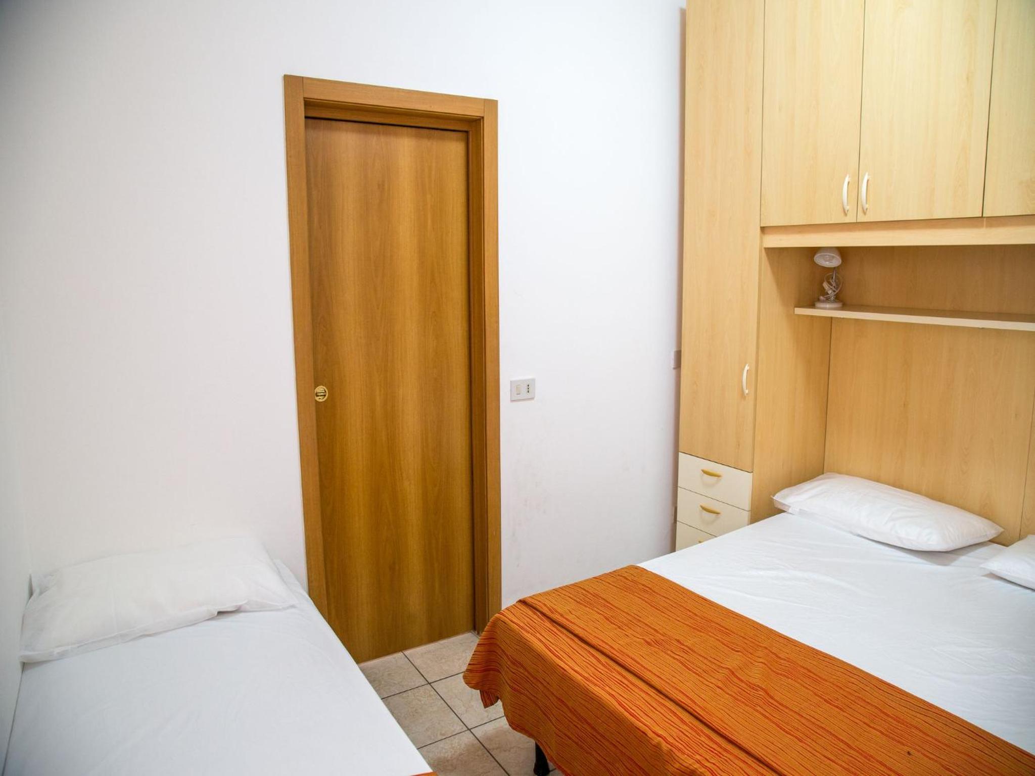 Great accommodation with a lovely patio