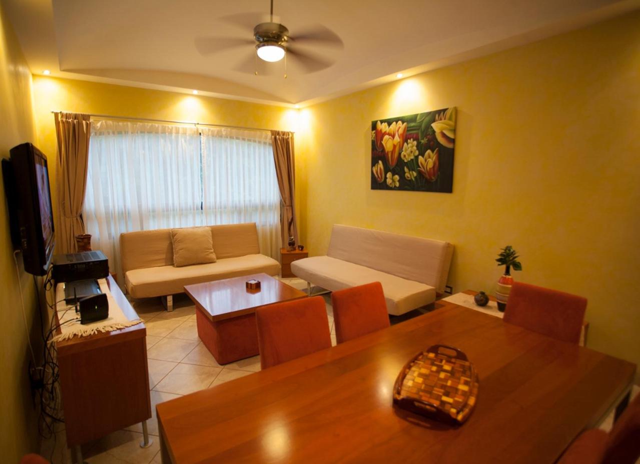 The Oaks Tamarindo Pool Front Condominiums fast wifi