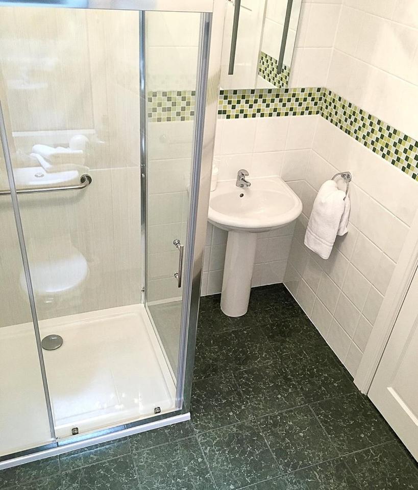 Boat House Super Suites