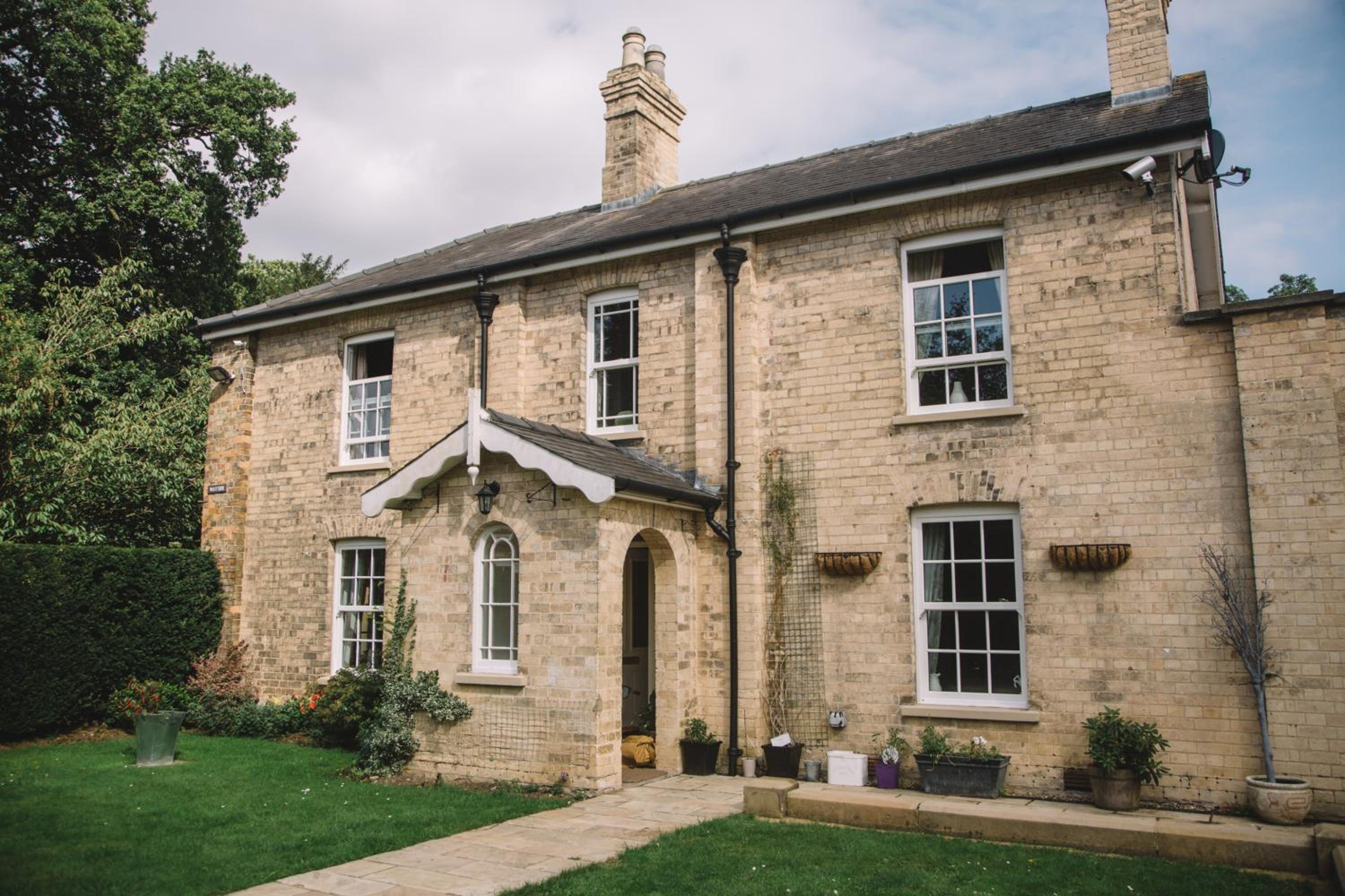 Wayside , 3 bed , 2 bath charming house close to Lincoln view 3