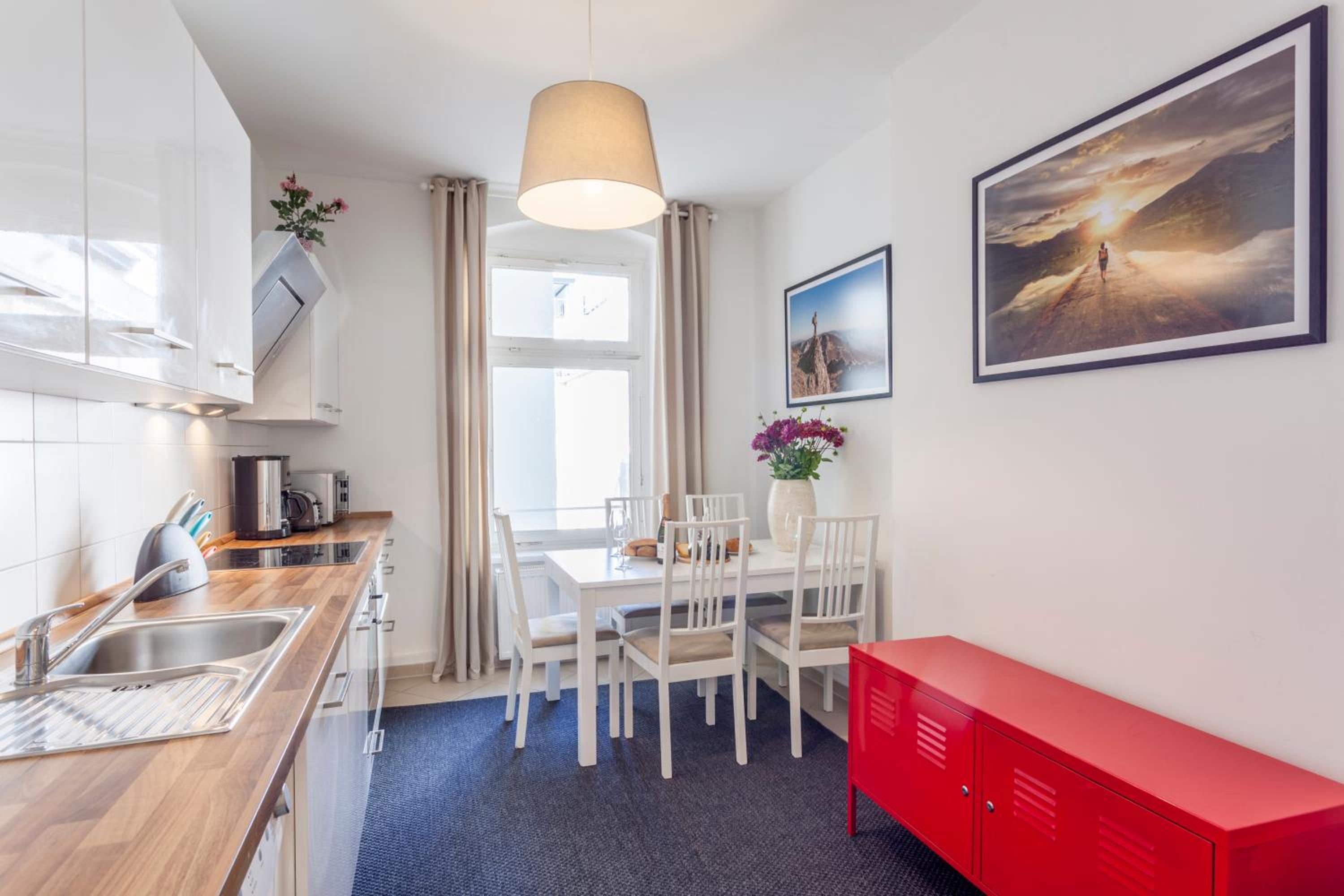 The Rheinsberger Mitte, 80m2, 2BR & Living Room, downtown location, Sleeps 6