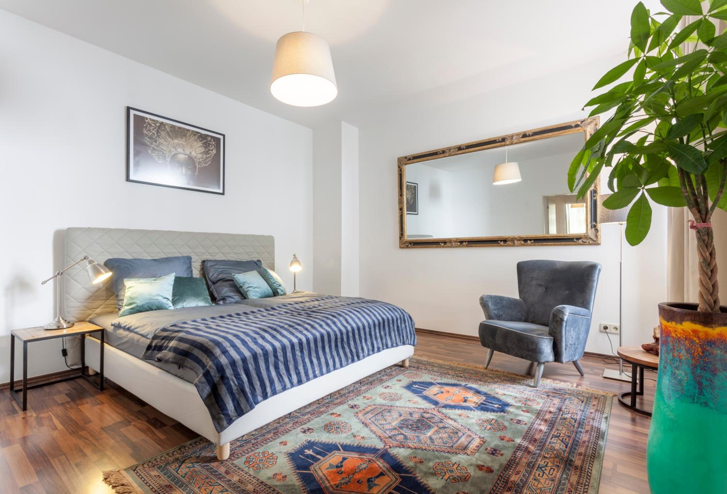 The Rheinsberger Mitte, 80m2, 2BR & Living Room, downtown location, Sleeps 6