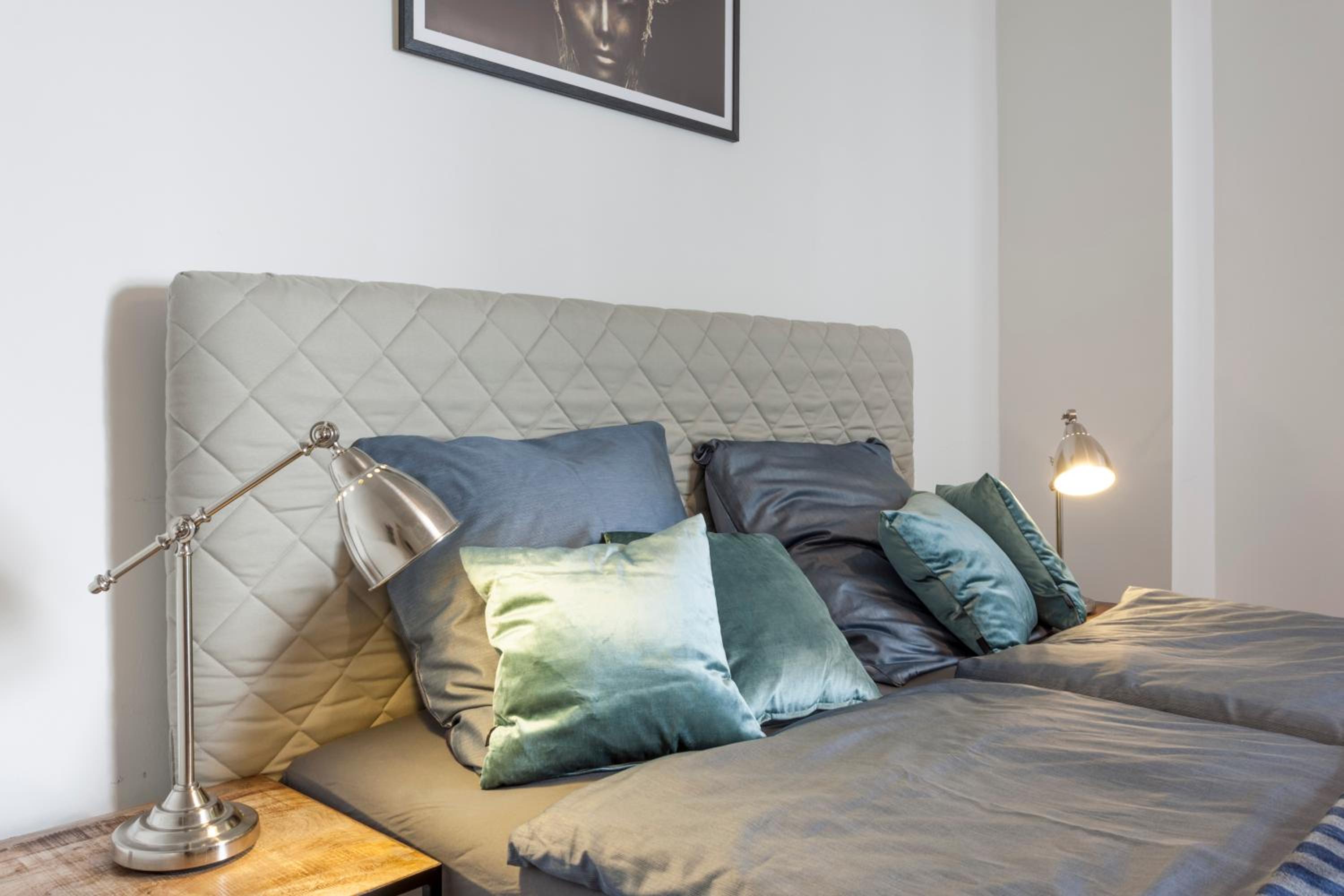 The Rheinsberger Mitte, 80m2, 2BR & Living Room, downtown location, Sleeps 6