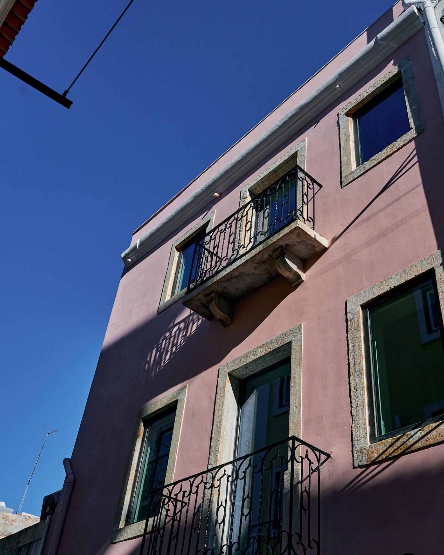Les Deux Mariettes Maison Rose