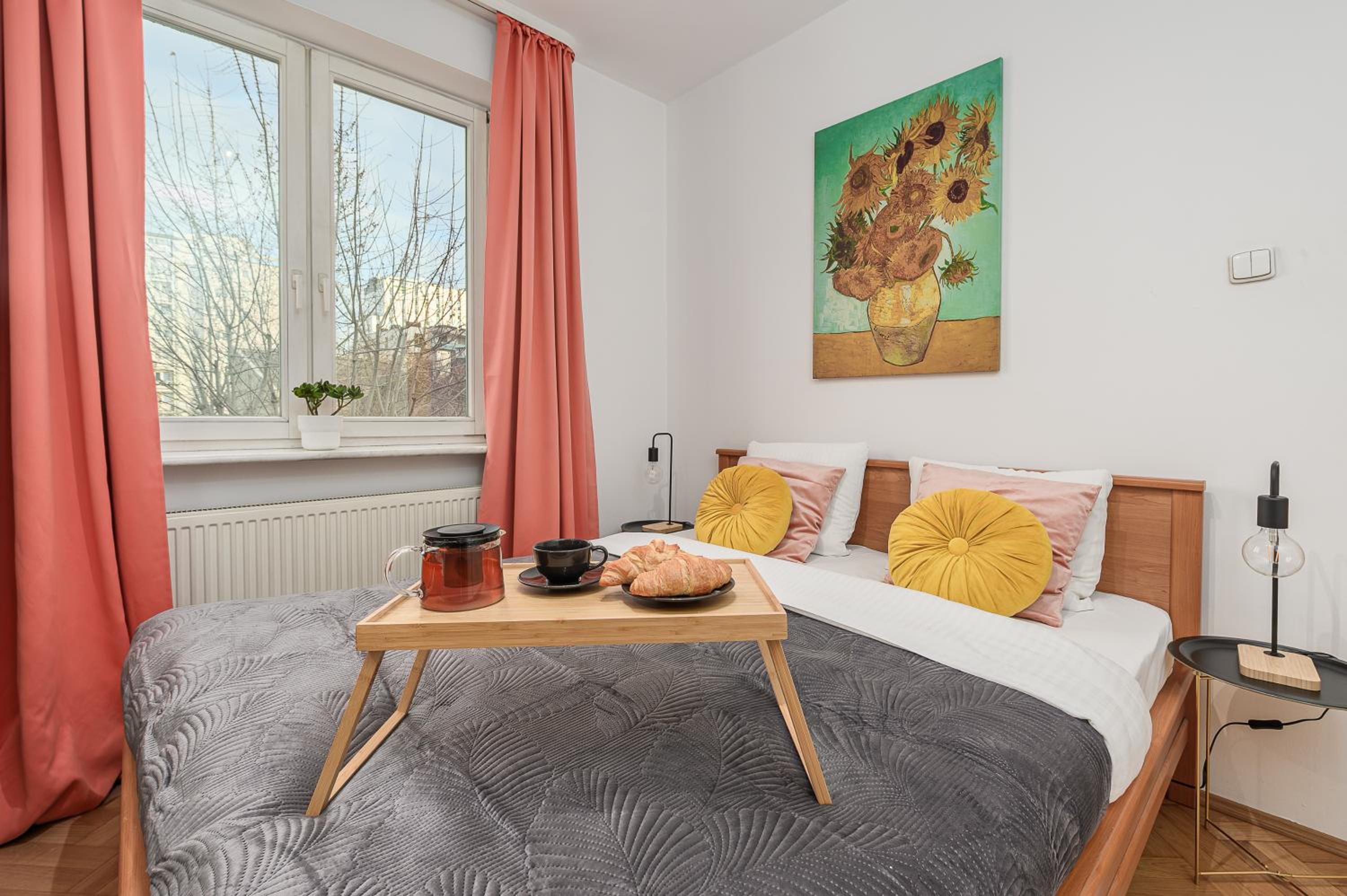 Lumina apartment for family in center Warsaw