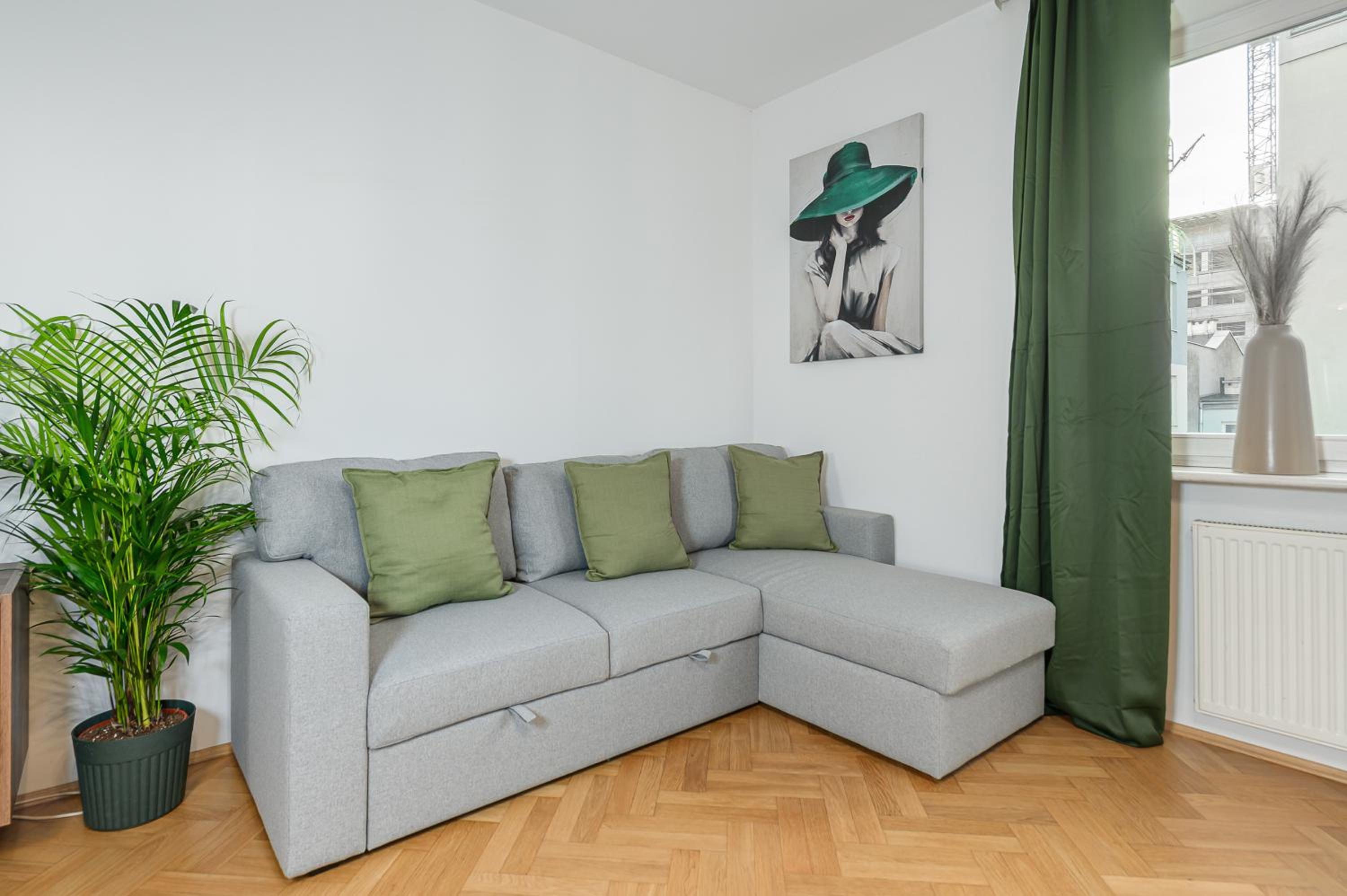 Lumina apartment for family in center Warsaw