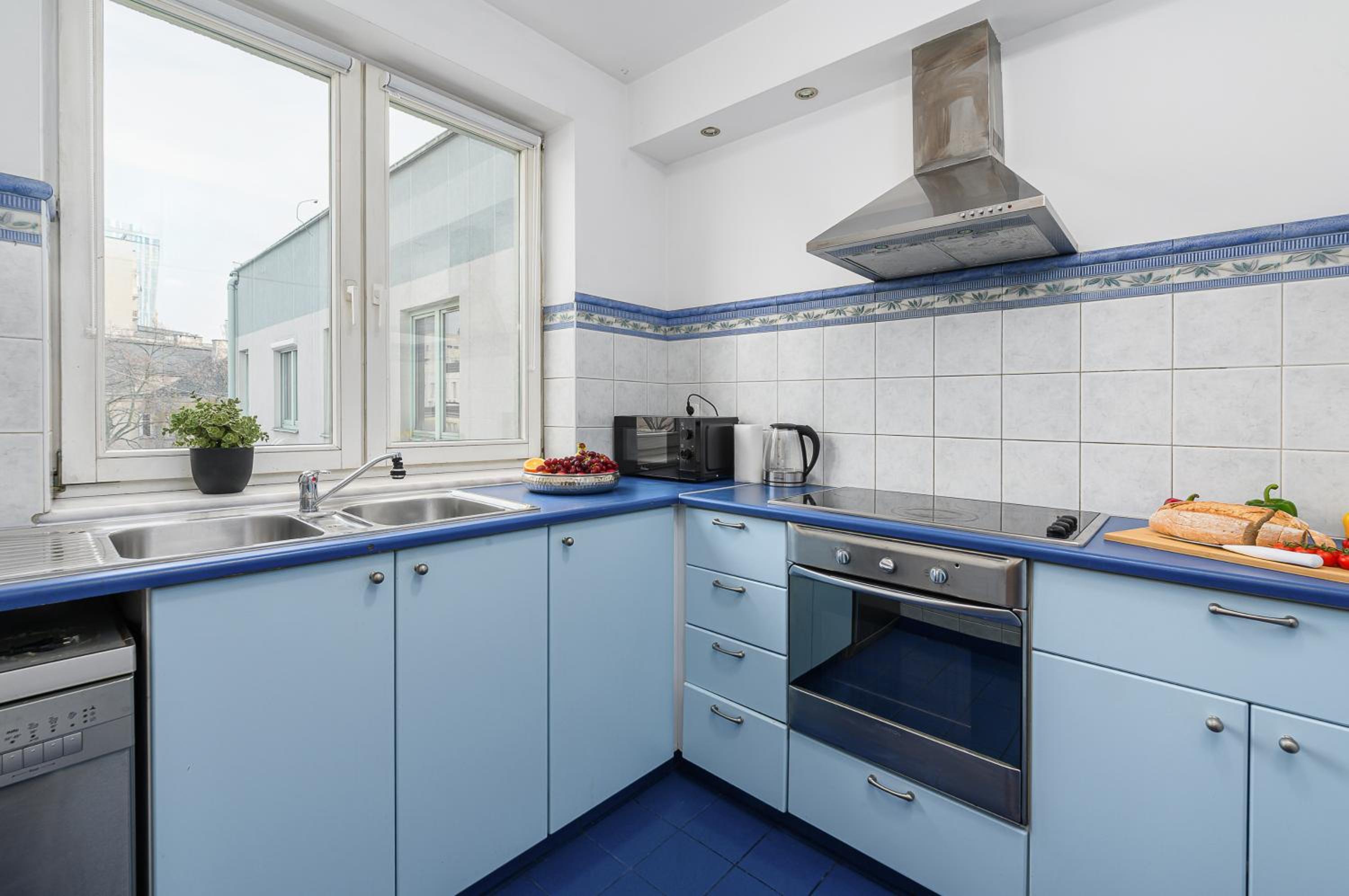 Lumina apartment for family in center Warsaw