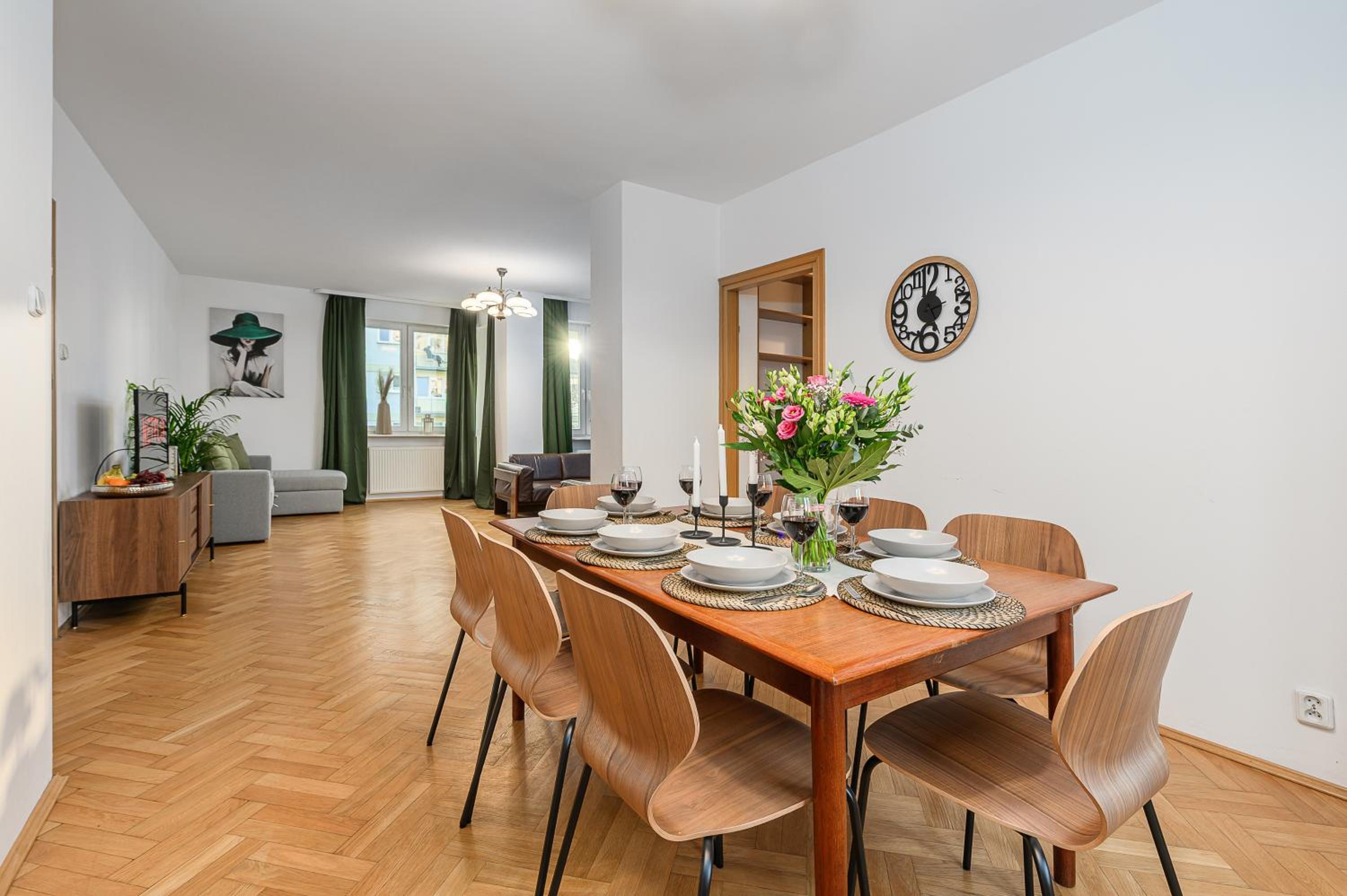 Lumina apartment for family in center Warsaw