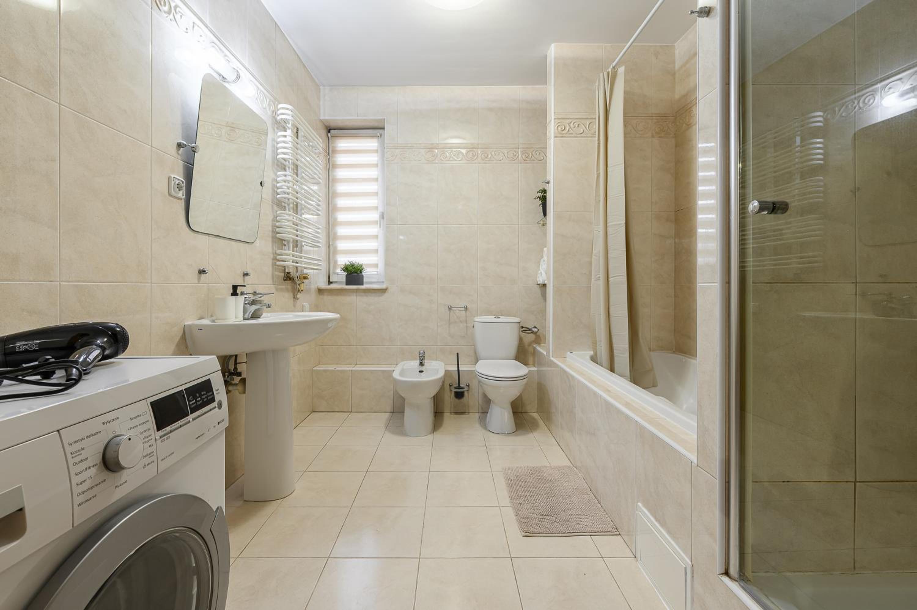 Lumina apartment for family in center Warsaw