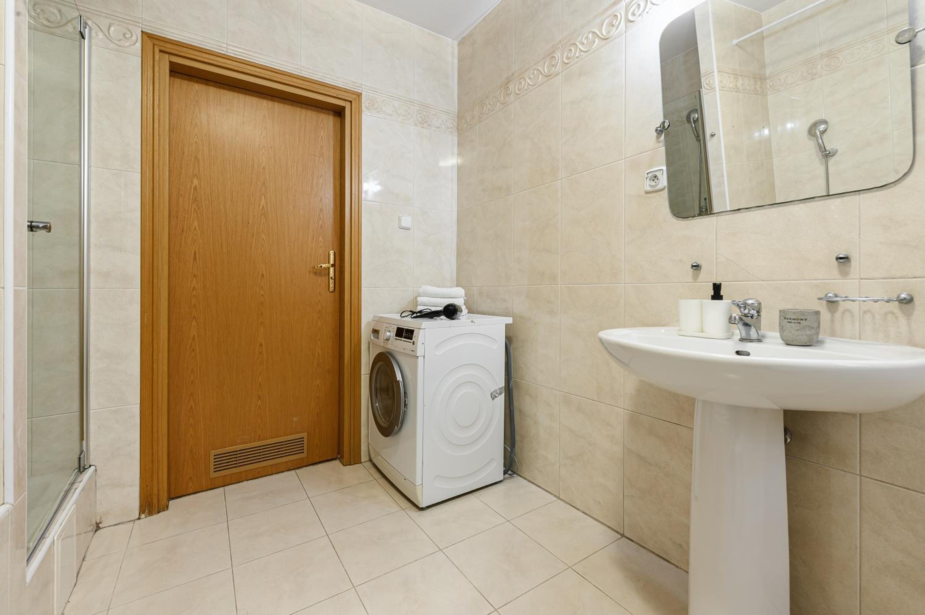 Lumina apartment for family in center Warsaw