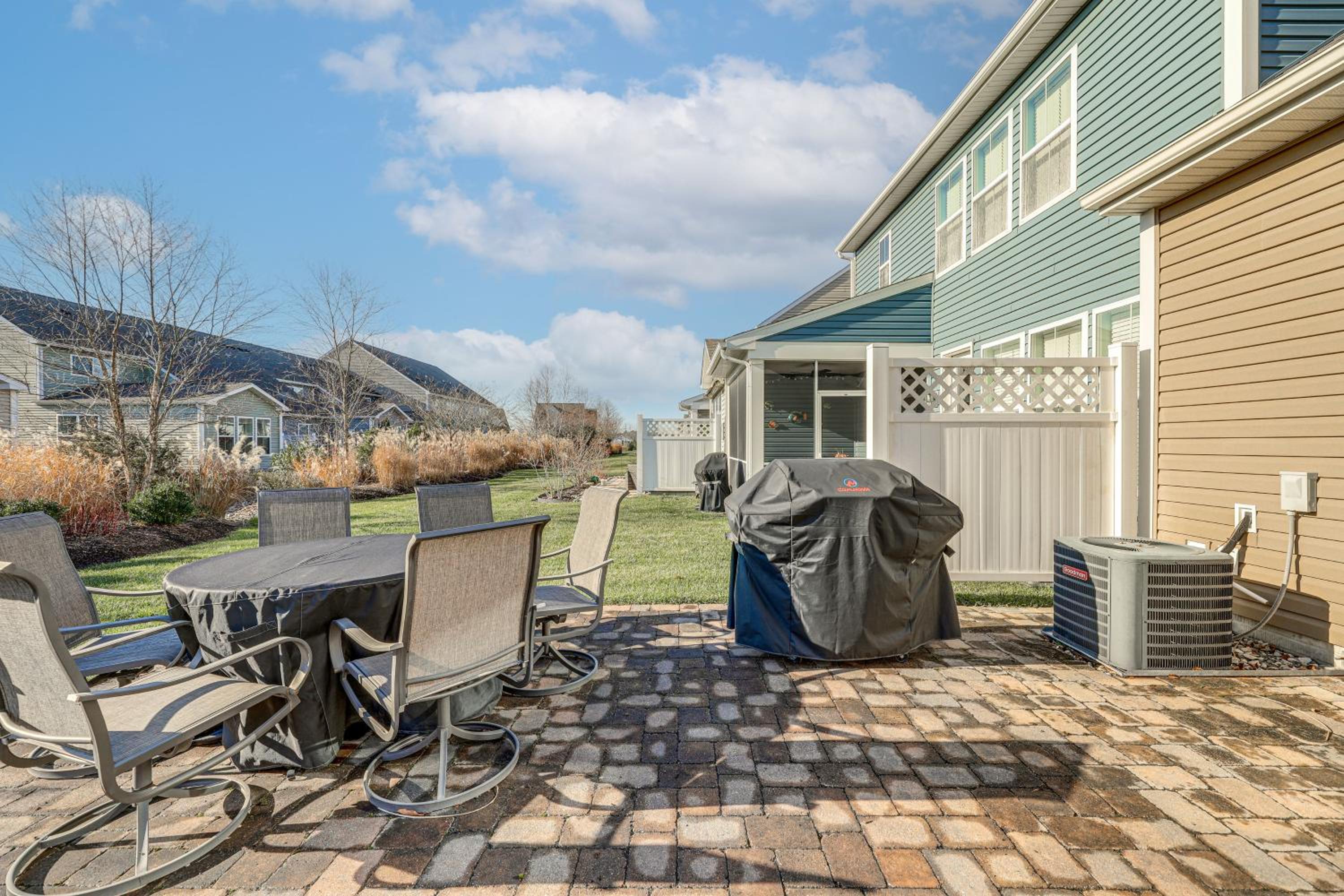 Shuttle to Beach, Relax on Patio! Millville Escape