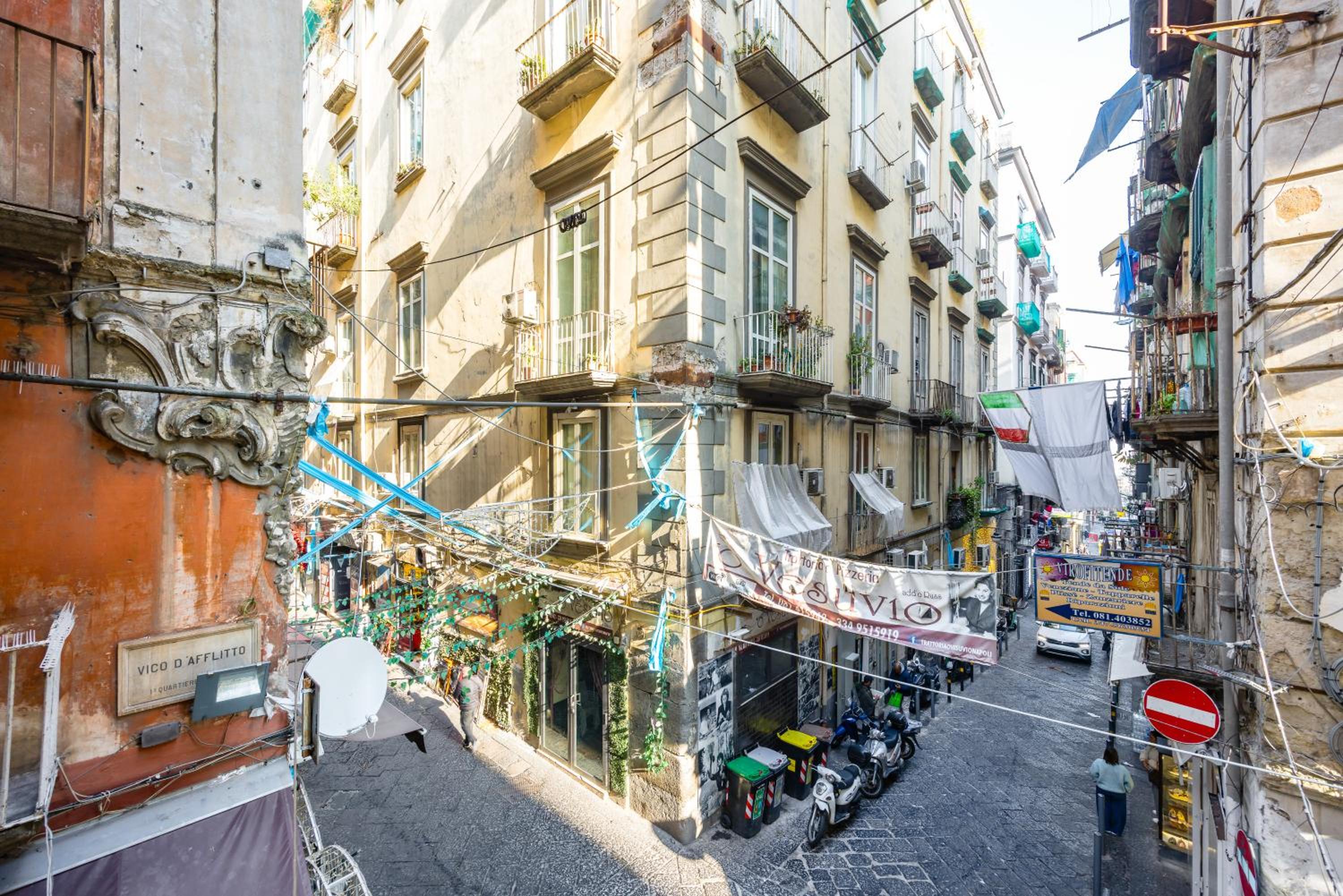 O Panaro Lucky Flat by NapoliApartments