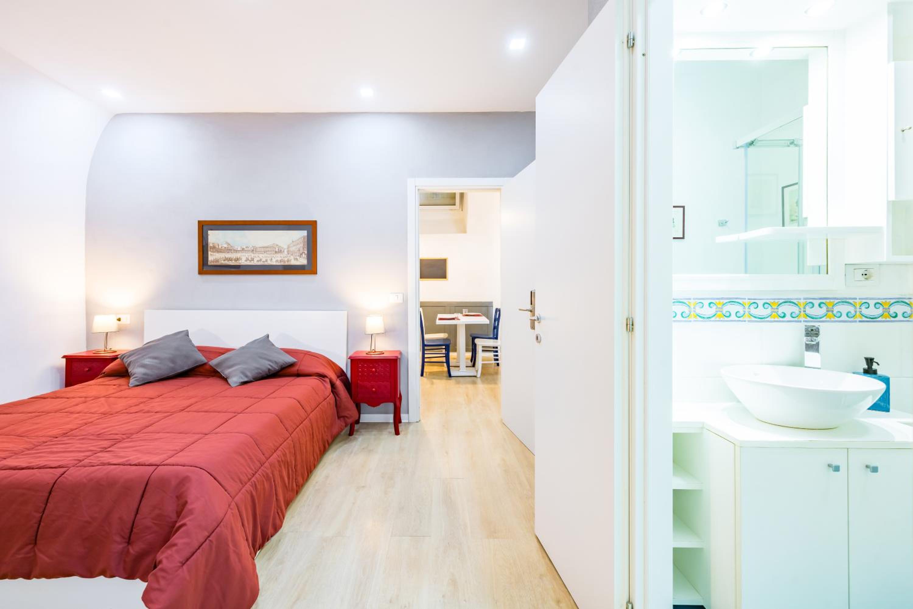 O Panaro Lucky Flat by NapoliApartments