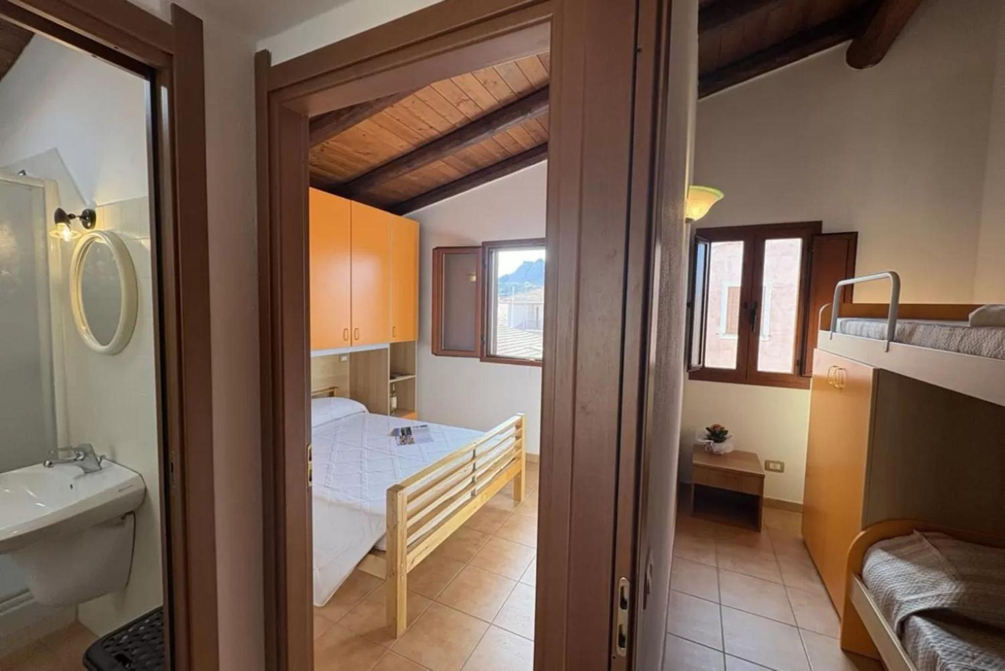 Relaxing flat with shared pool in Viddalba