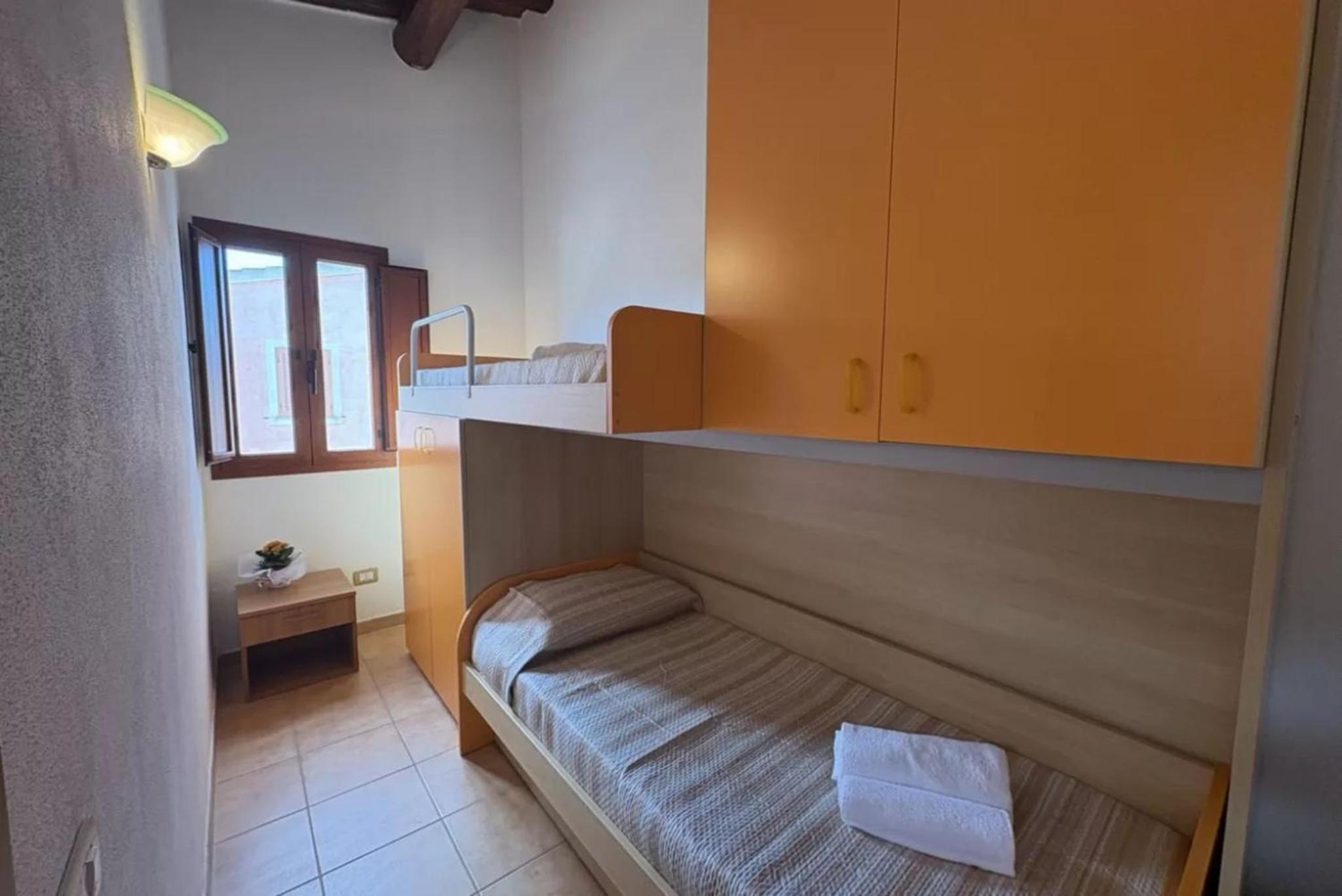 Relaxing flat with shared pool in Viddalba