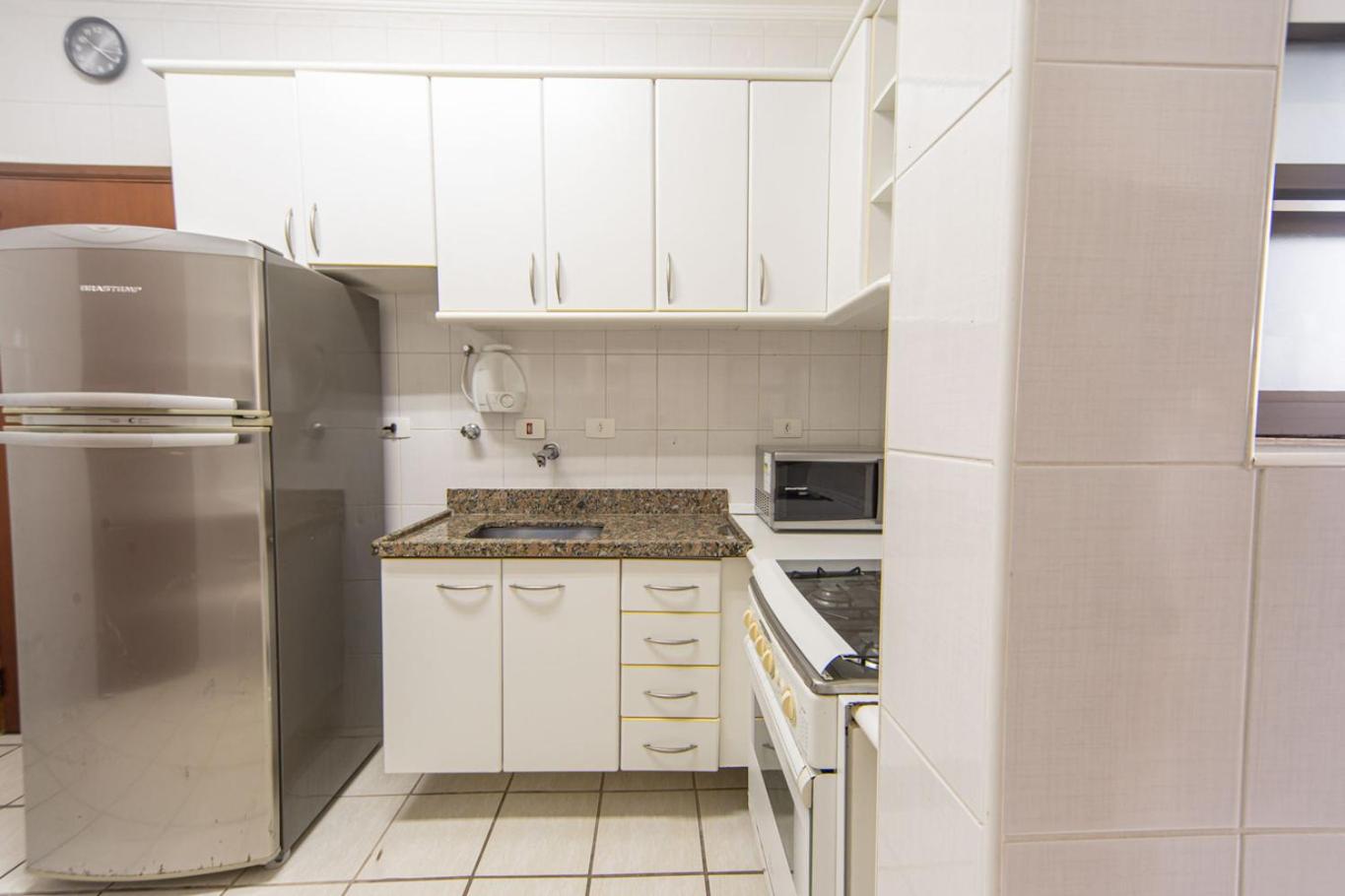 Apto com Garagem e Ar-condicionado a 600m da Praia