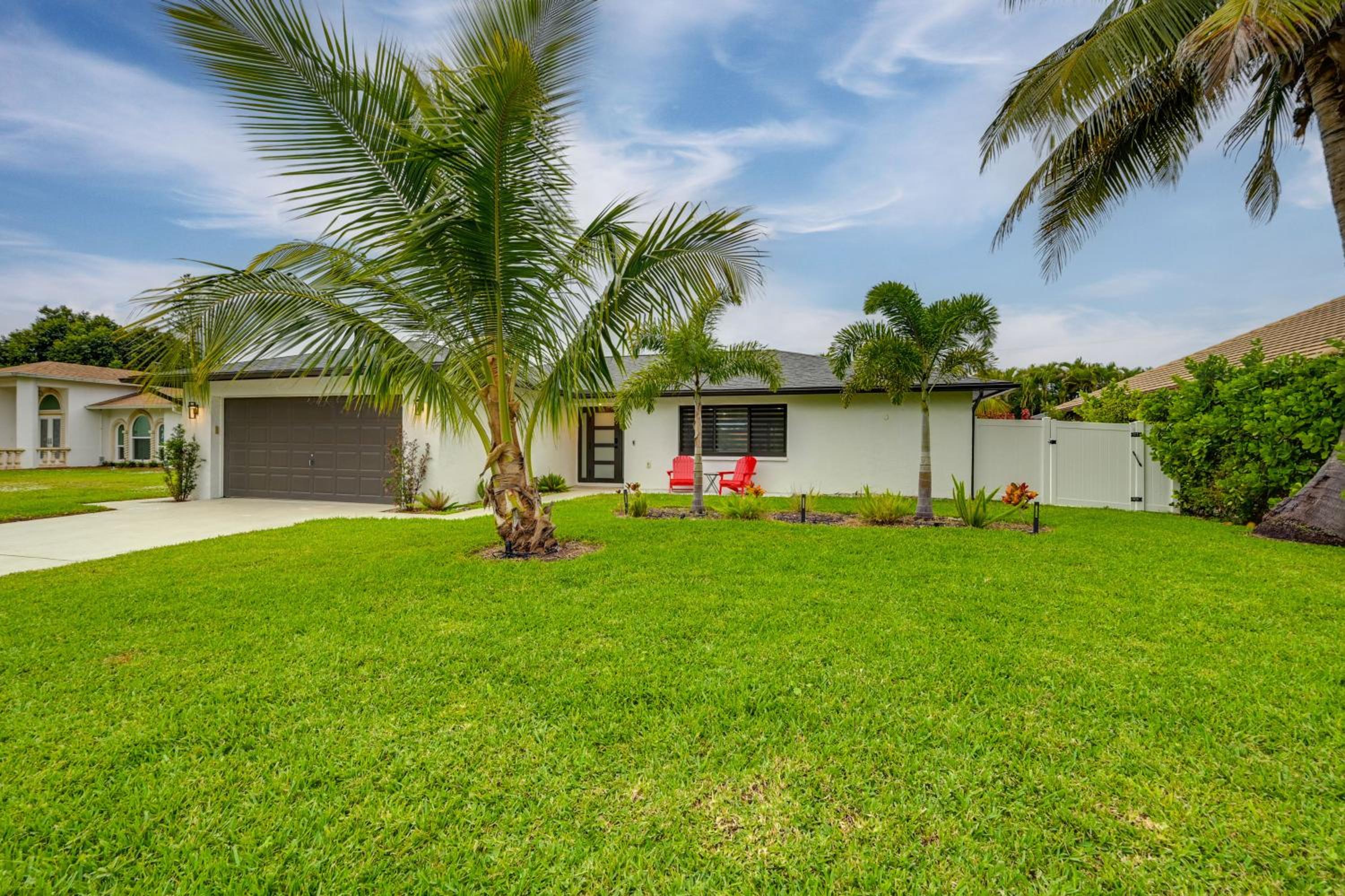 2 Mi to Beach Park Luxe Bonita Springs Getaway