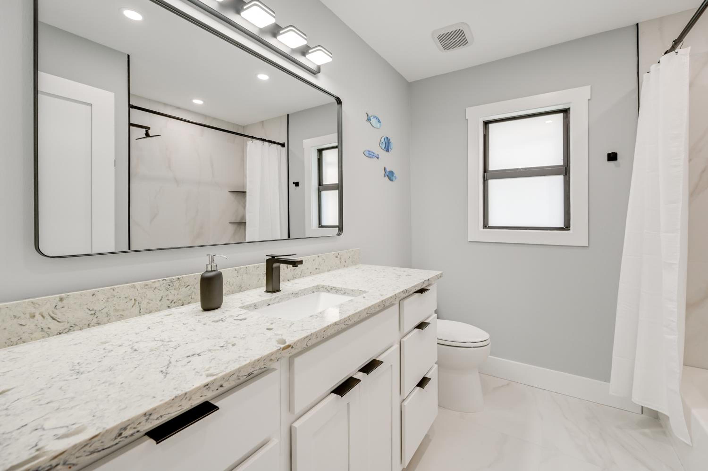2 Mi to Beach Park Luxe Bonita Springs Getaway