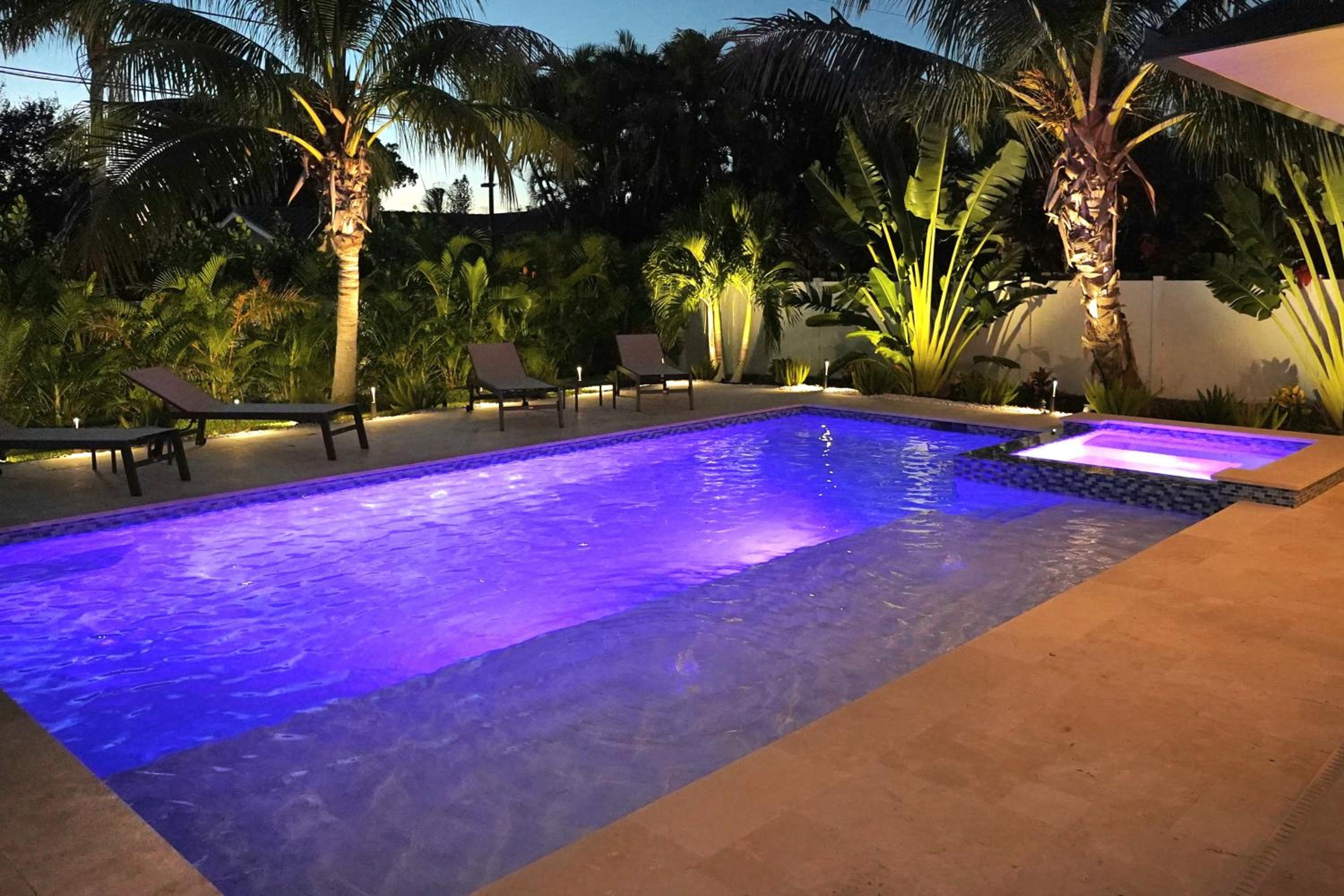 2 Mi to Beach Park Luxe Bonita Springs Getaway