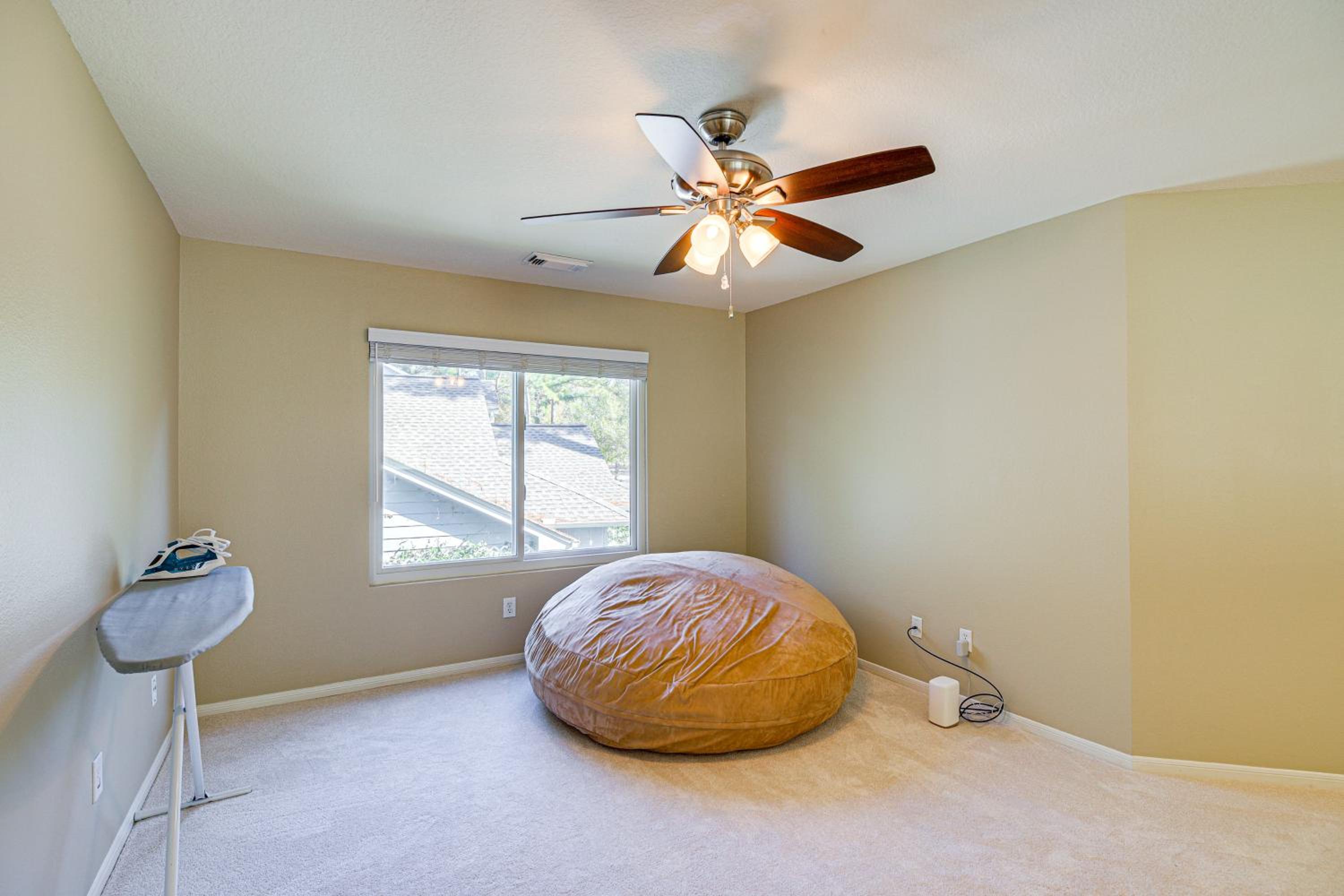 Near Trails, Shops and Eats Spring Home with Pool