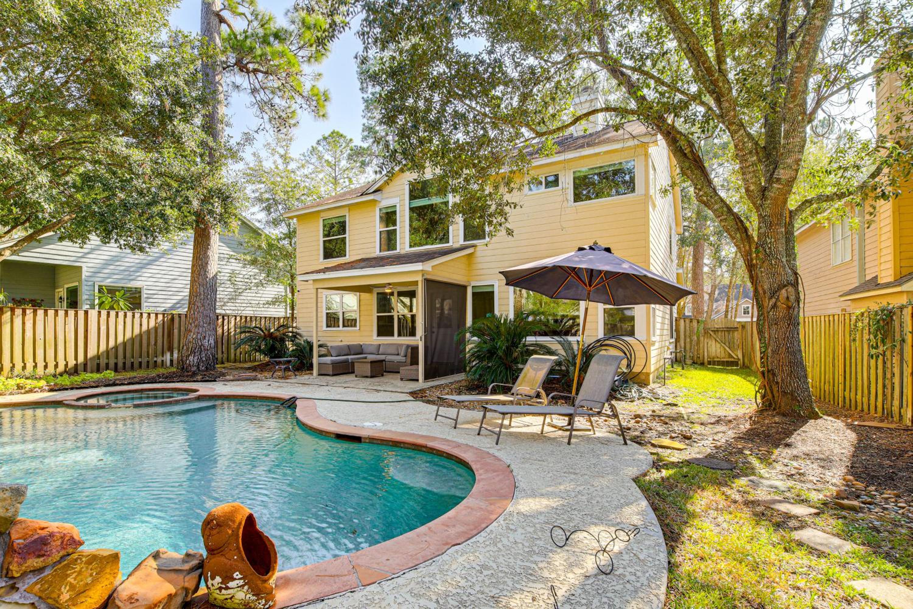 Near Trails, Shops and Eats Spring Home with Pool