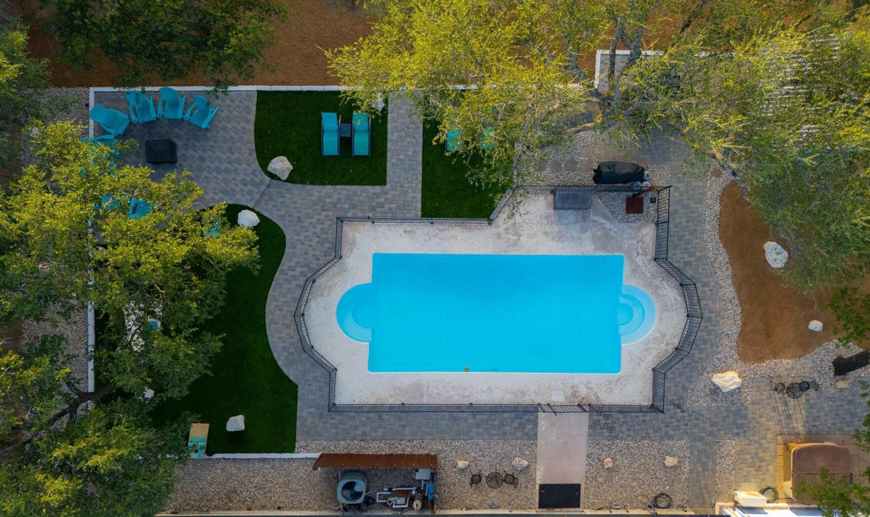 Jungle Haven Heated Pool Fun for 12