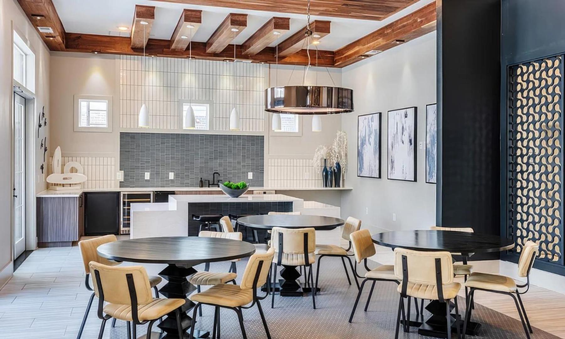 Landing Apartments - Thrive at University City