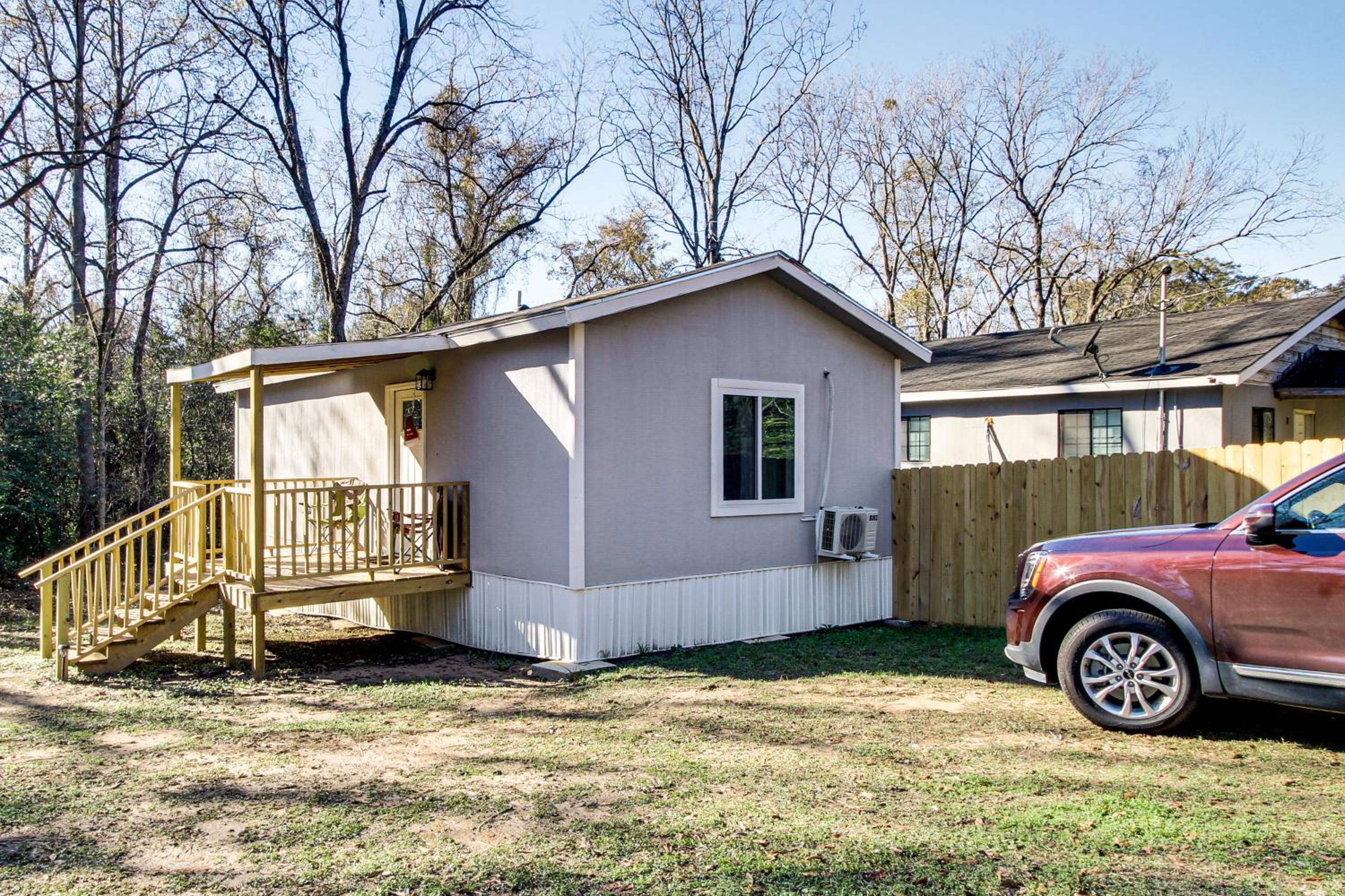 1 Mi to Dtwn Enterprise Pet-Friendly Home with Yard