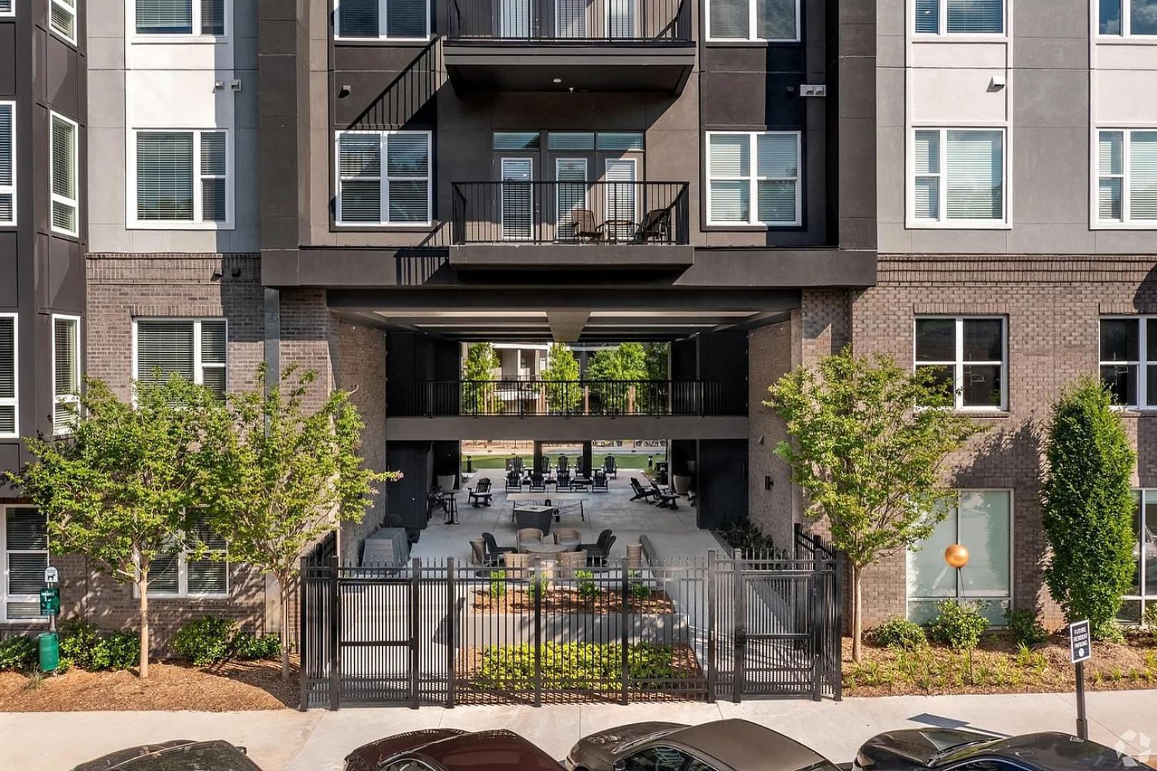 Landing Incredible 2BD Gym Clubhouse