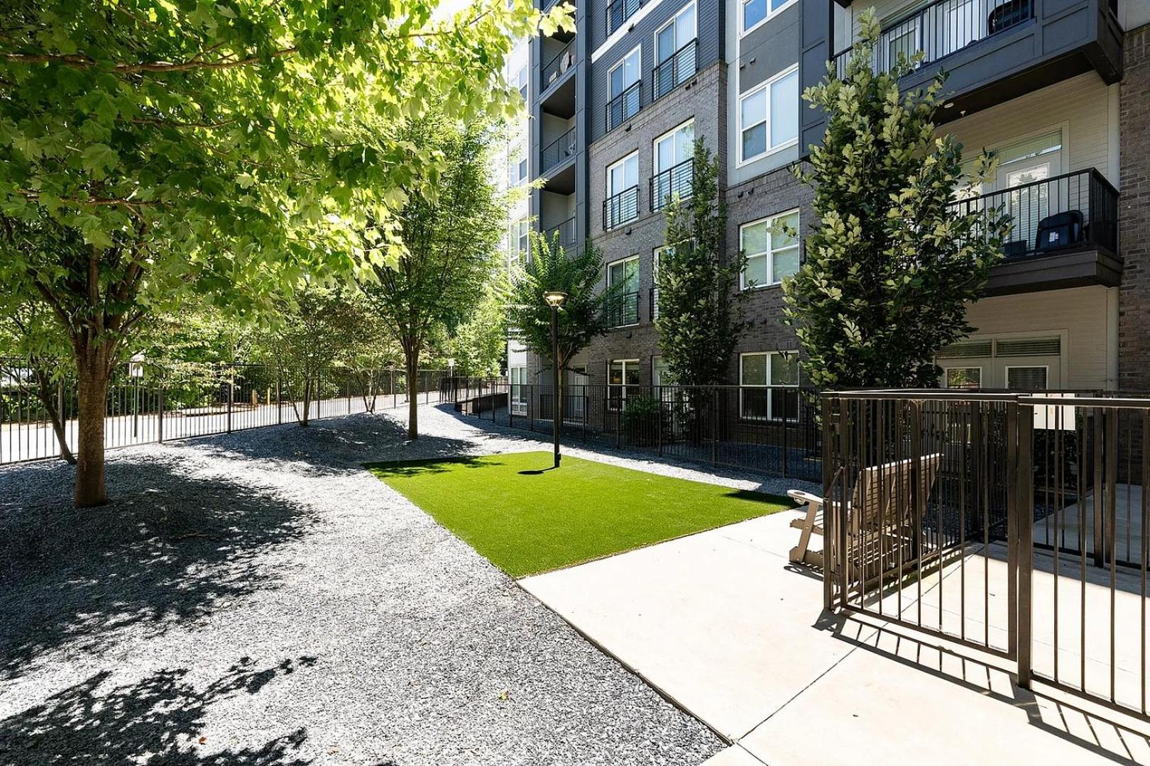 Landing Incredible 2BD Gym Clubhouse