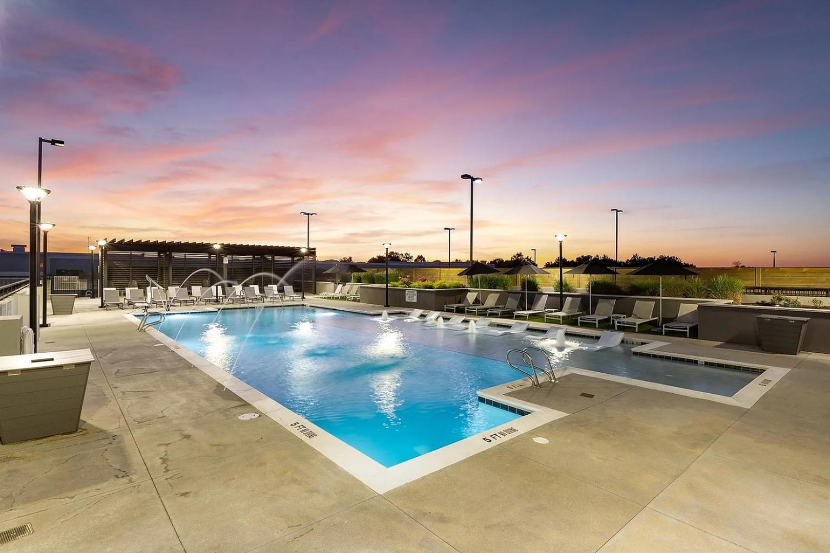 Landing Incredible 2BD Gym Clubhouse