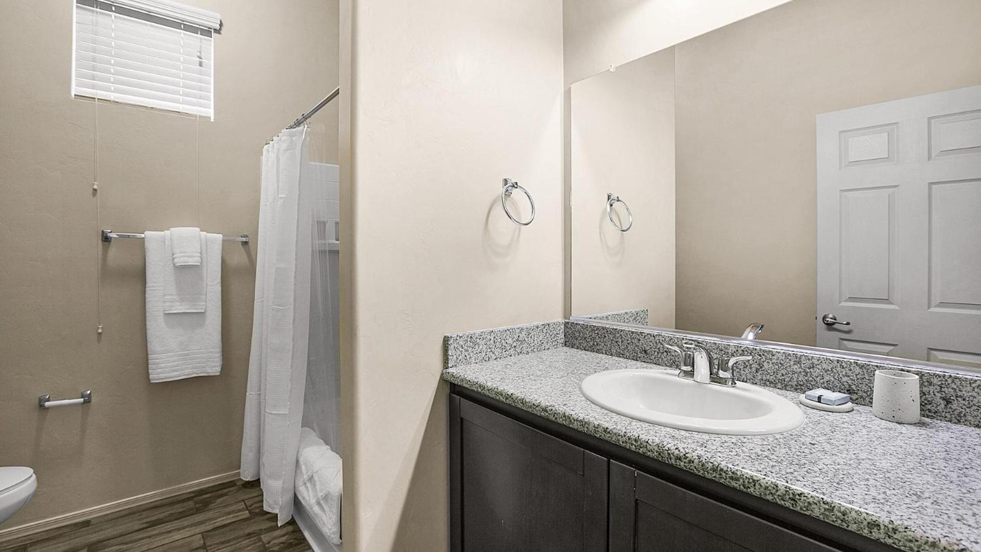Landing Stunning 3BD Gym Pool