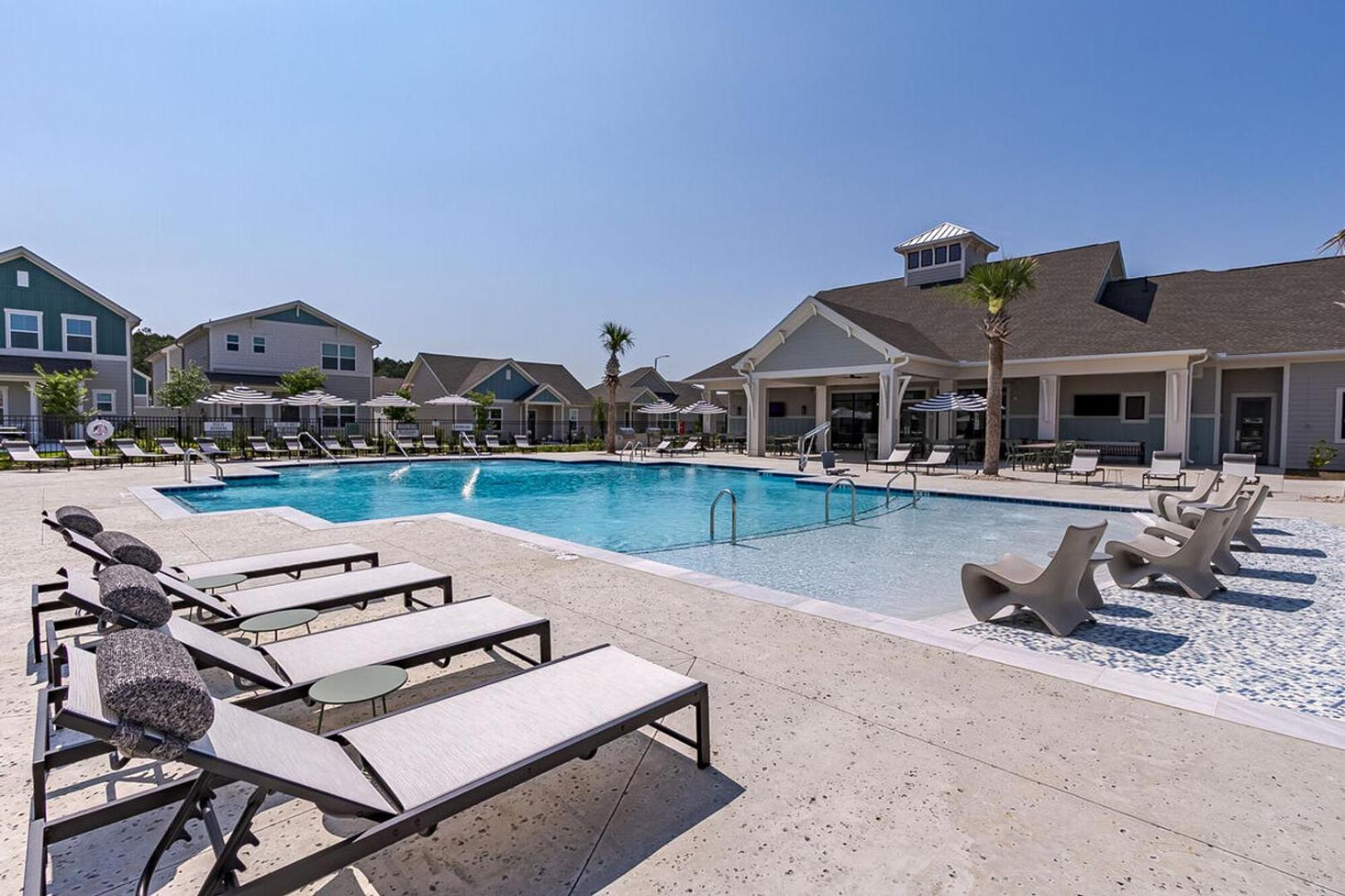 Landing Stunning 3BD Gym Pool