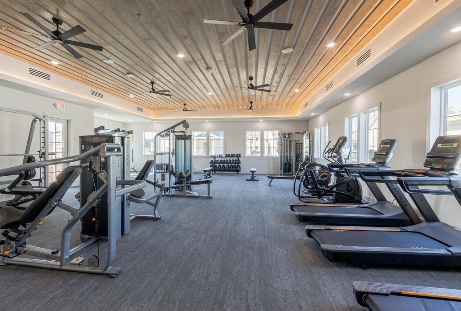 Landing Stunning 3BD Gym Pool