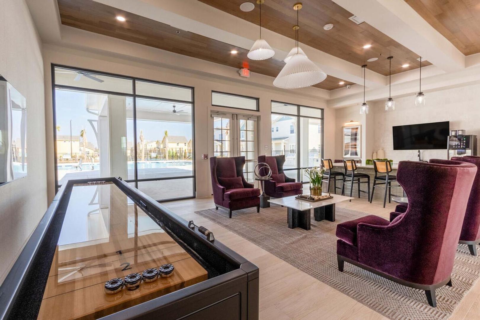 Landing Stunning 3BD Gym Pool