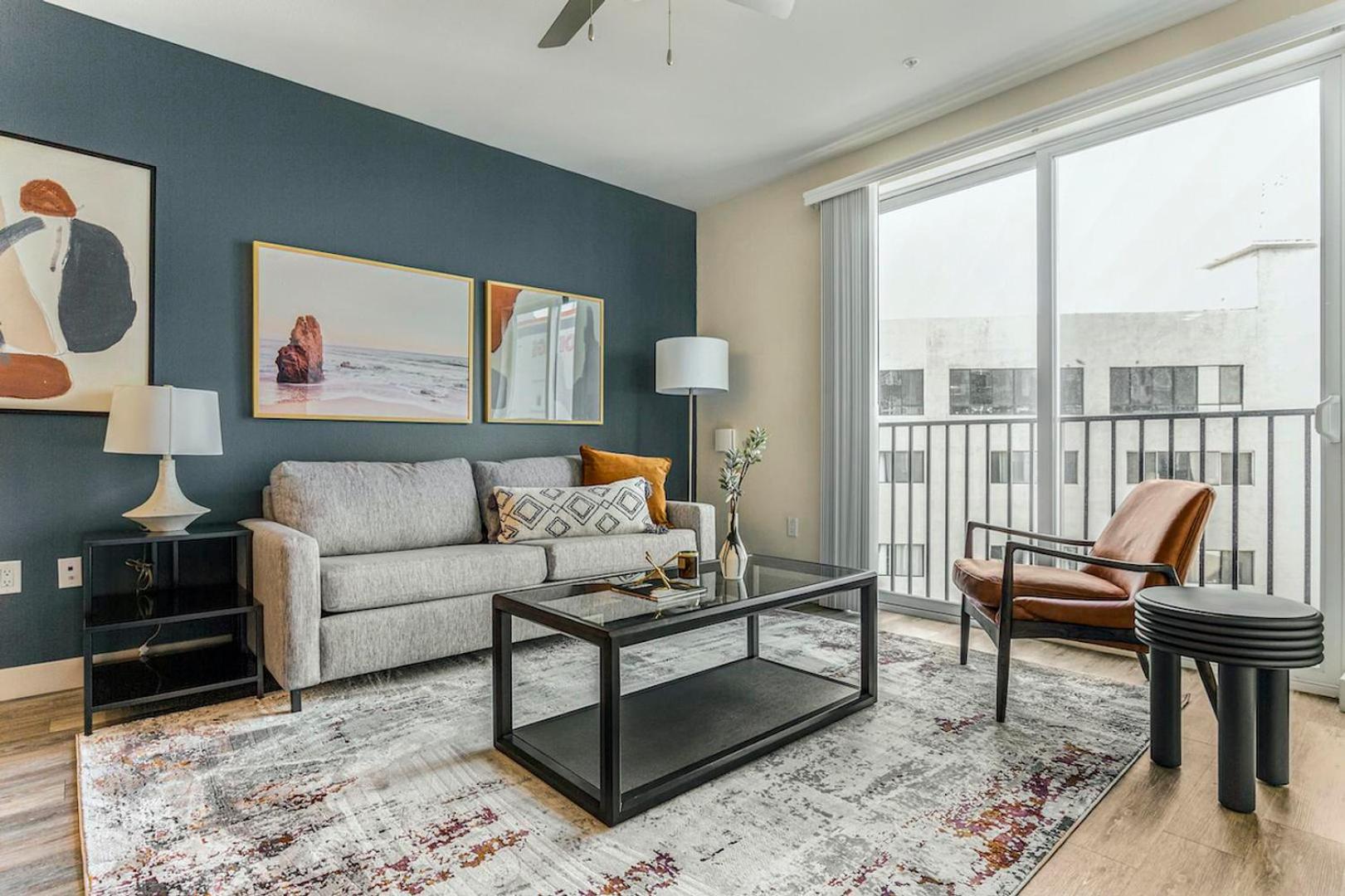 Landing Beautiful 2BD Gym Yoga Studio