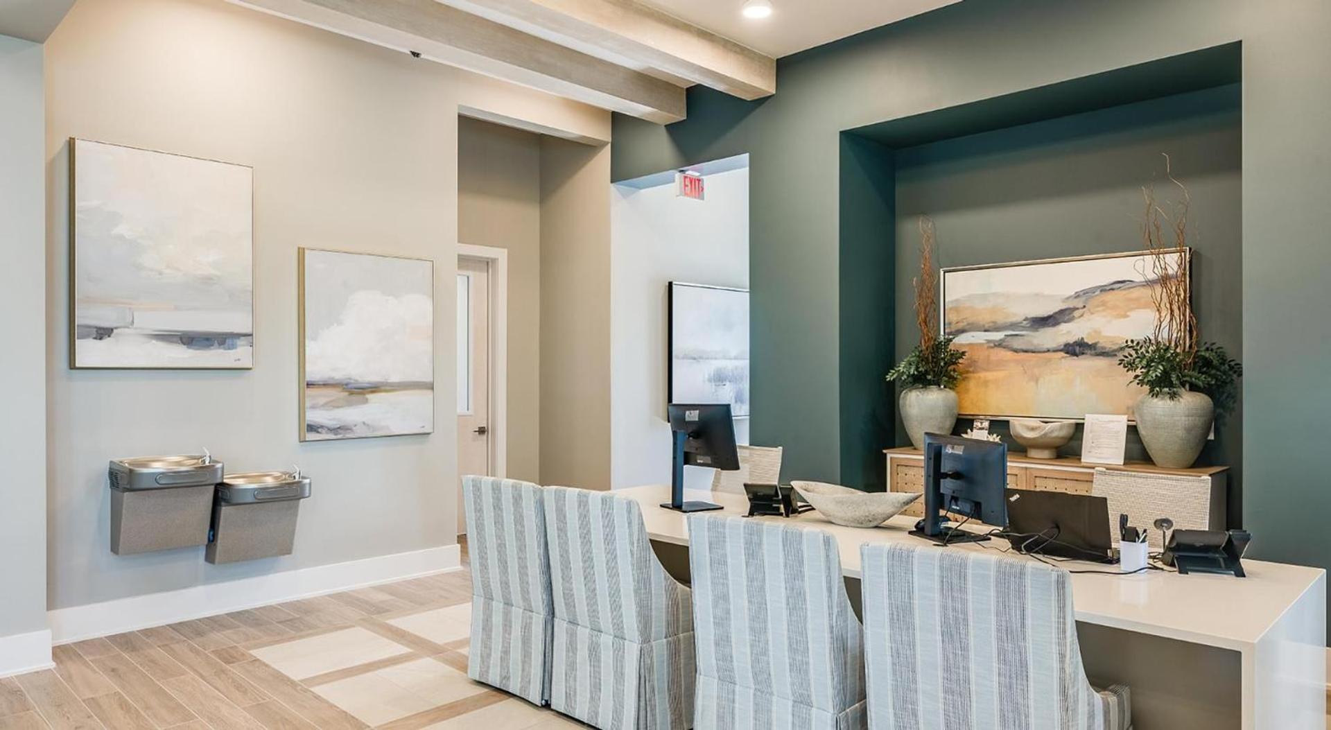 Landing Beautiful 2BD Gym Yoga Studio