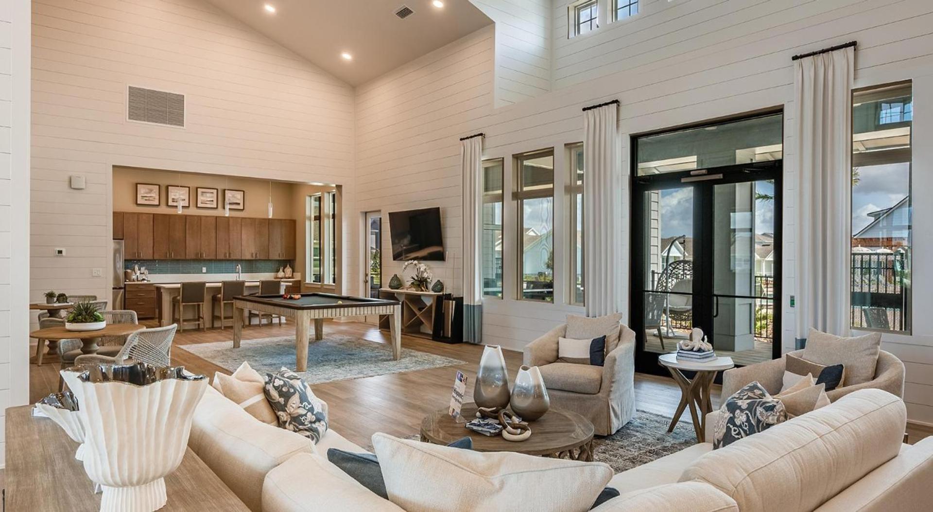 Landing Beautiful 2BD Gym Yoga Studio