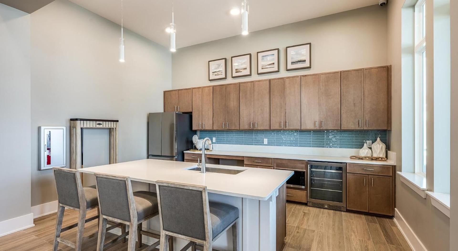 Landing Beautiful 2BD Gym Yoga Studio