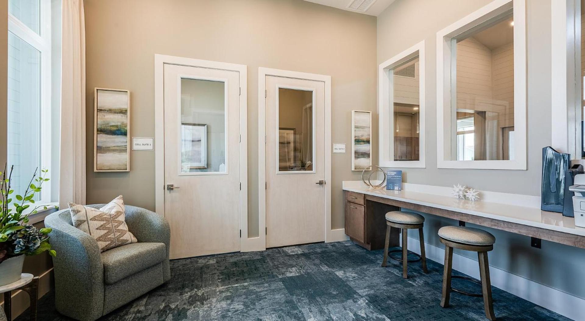 Landing Beautiful 2BD Gym Yoga Studio