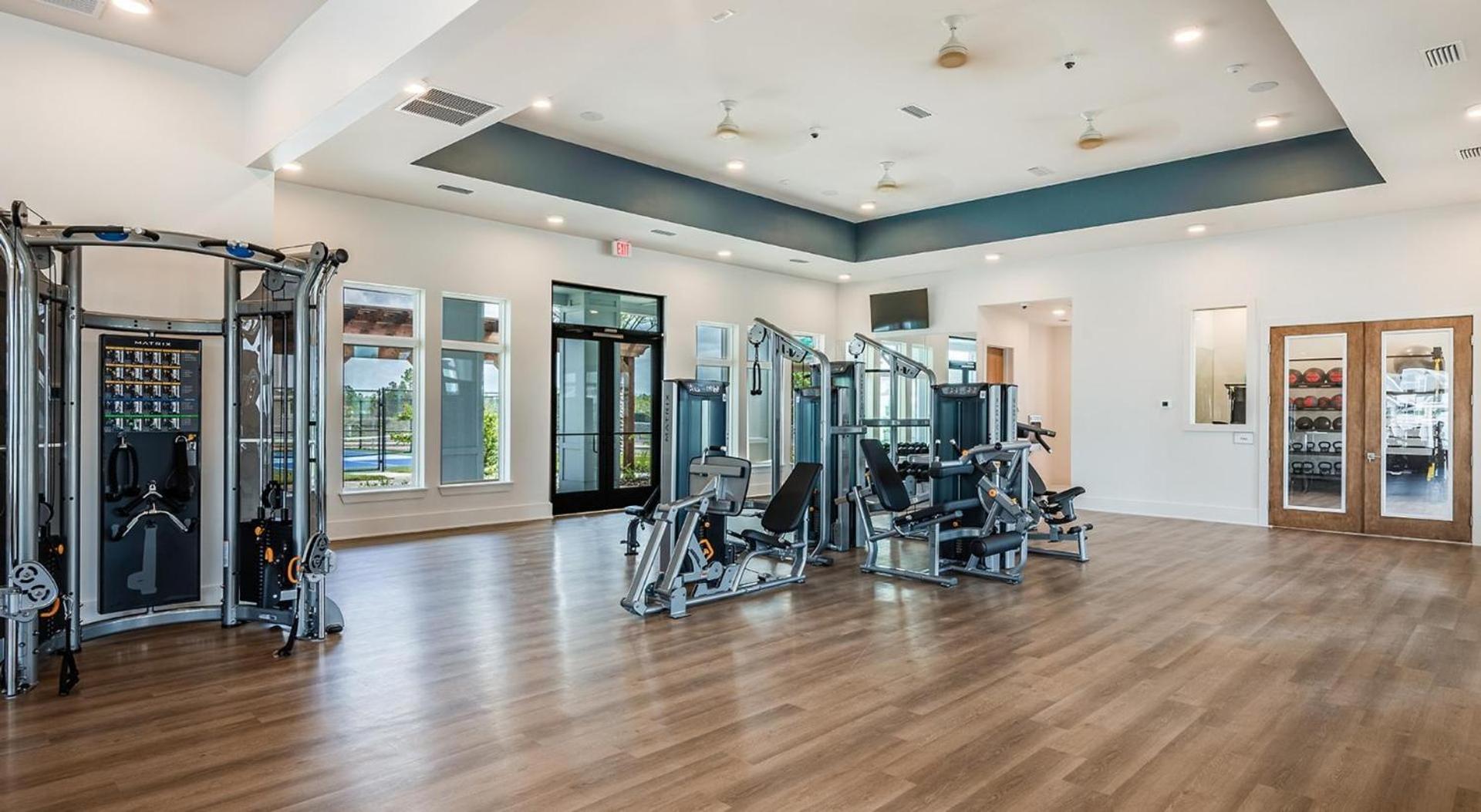 Landing Beautiful 2BD Gym Yoga Studio