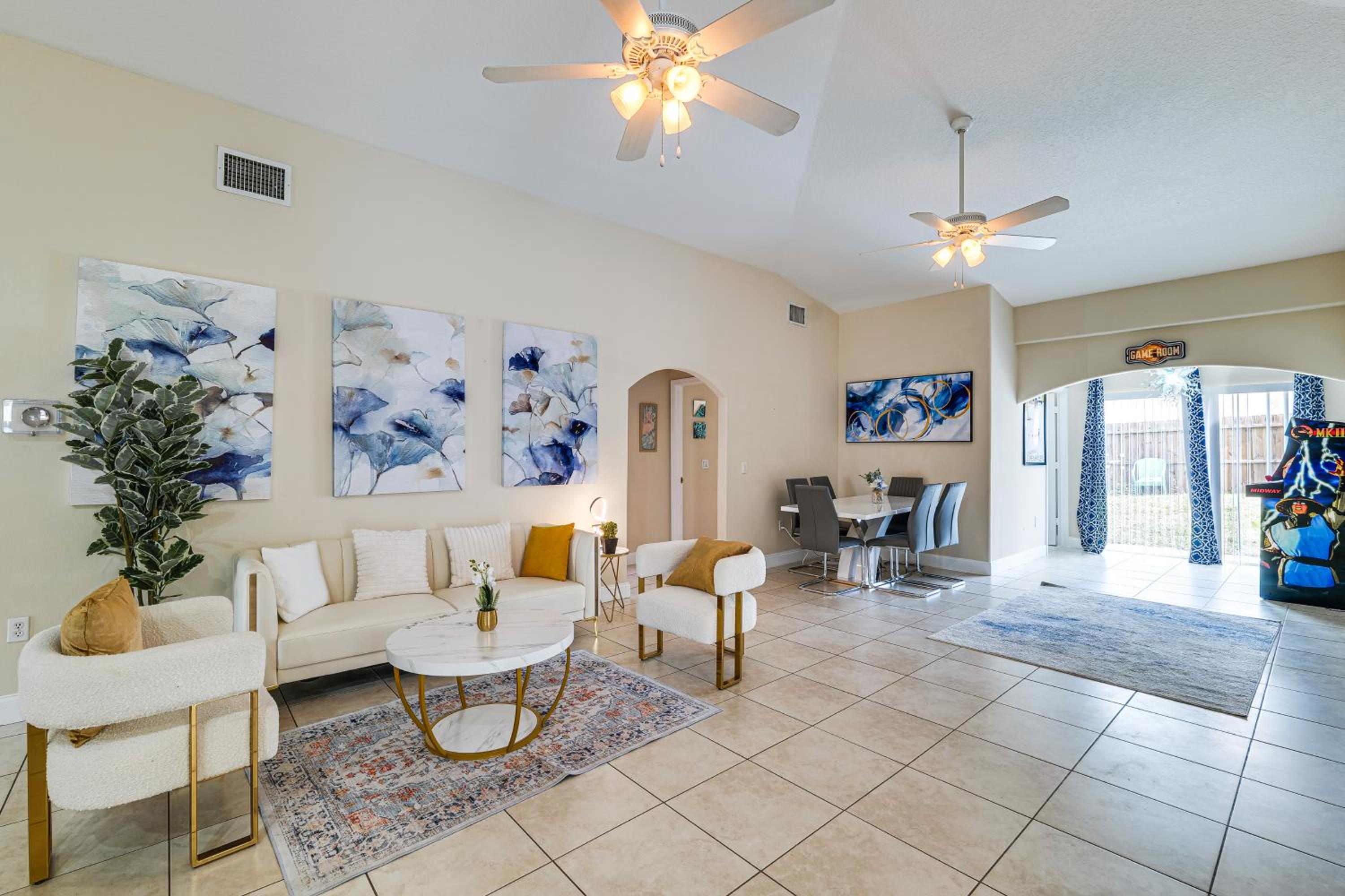 Pool Access, 7 Mi to Disney Family Getaway!