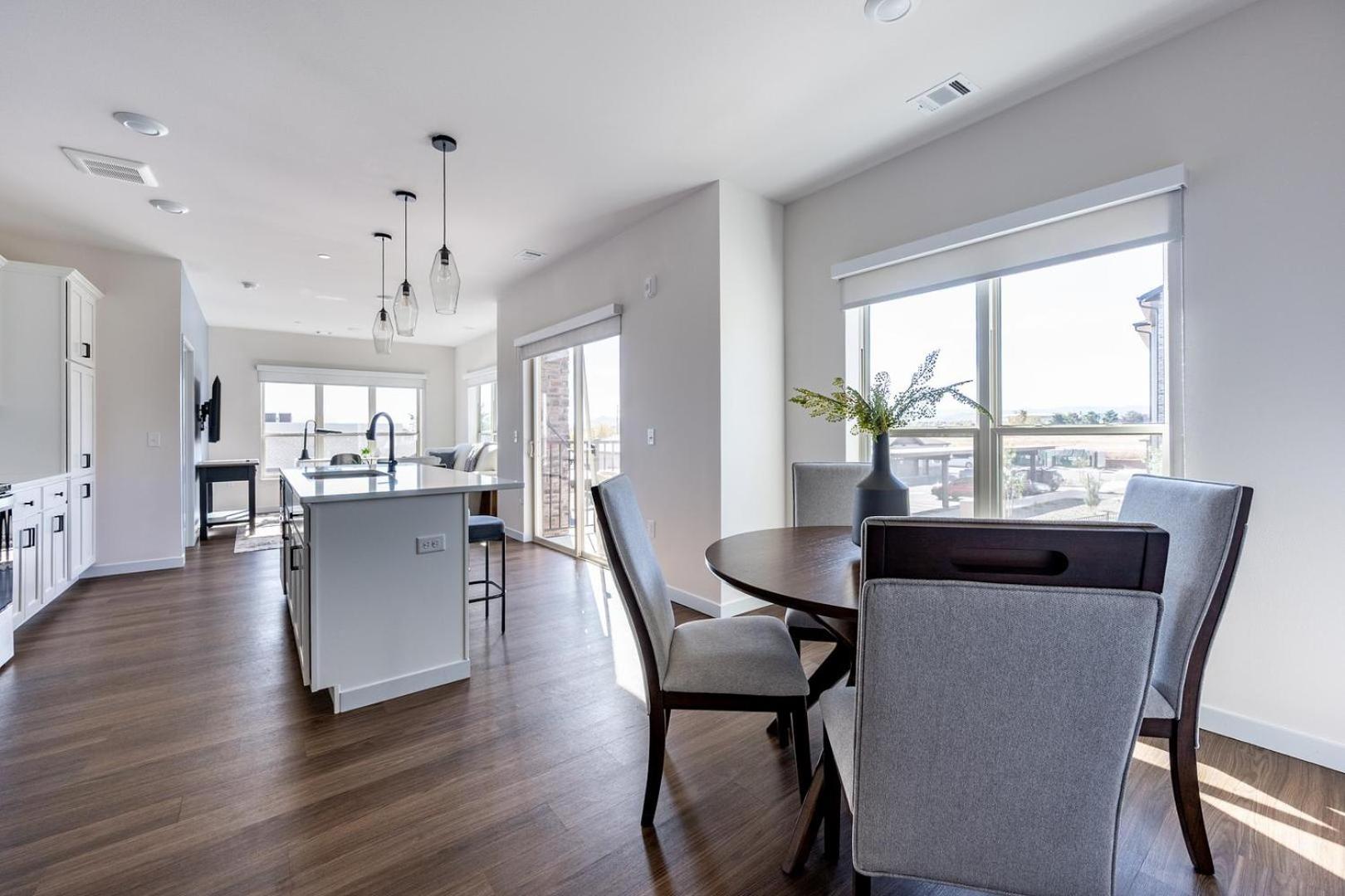 Landing Modern 1BD Gym Game Room