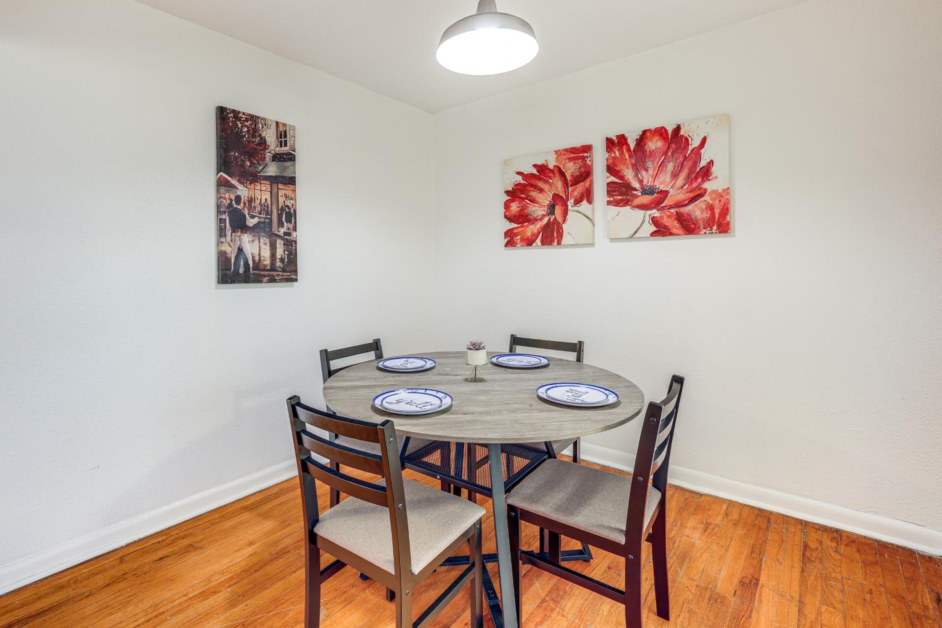 Retreat at Brackenridge Park Cozy San Antonio Apt
