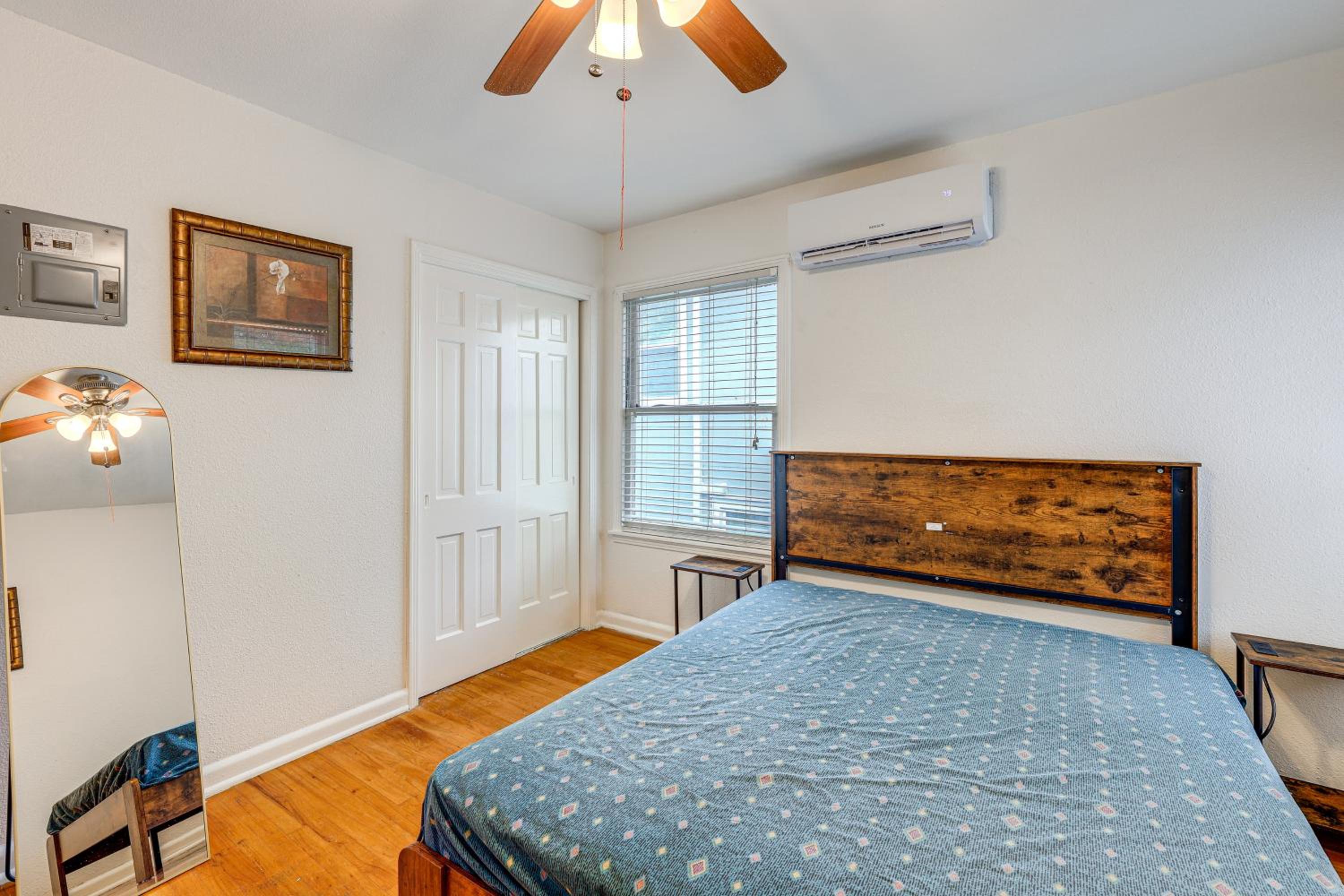 Retreat at Brackenridge Park Cozy San Antonio Apt