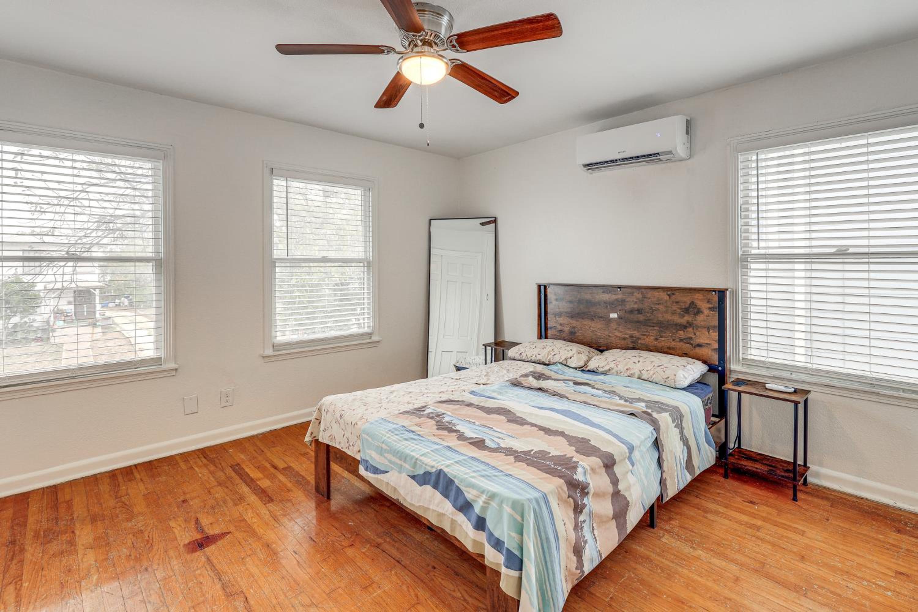 Retreat at Brackenridge Park Cozy San Antonio Apt
