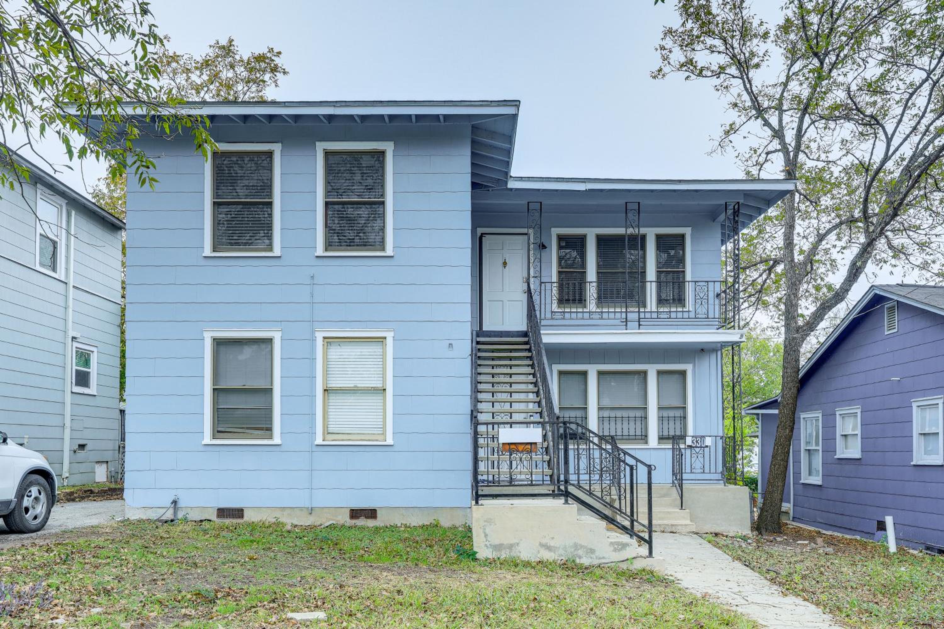 Retreat at Brackenridge Park Cozy San Antonio Apt